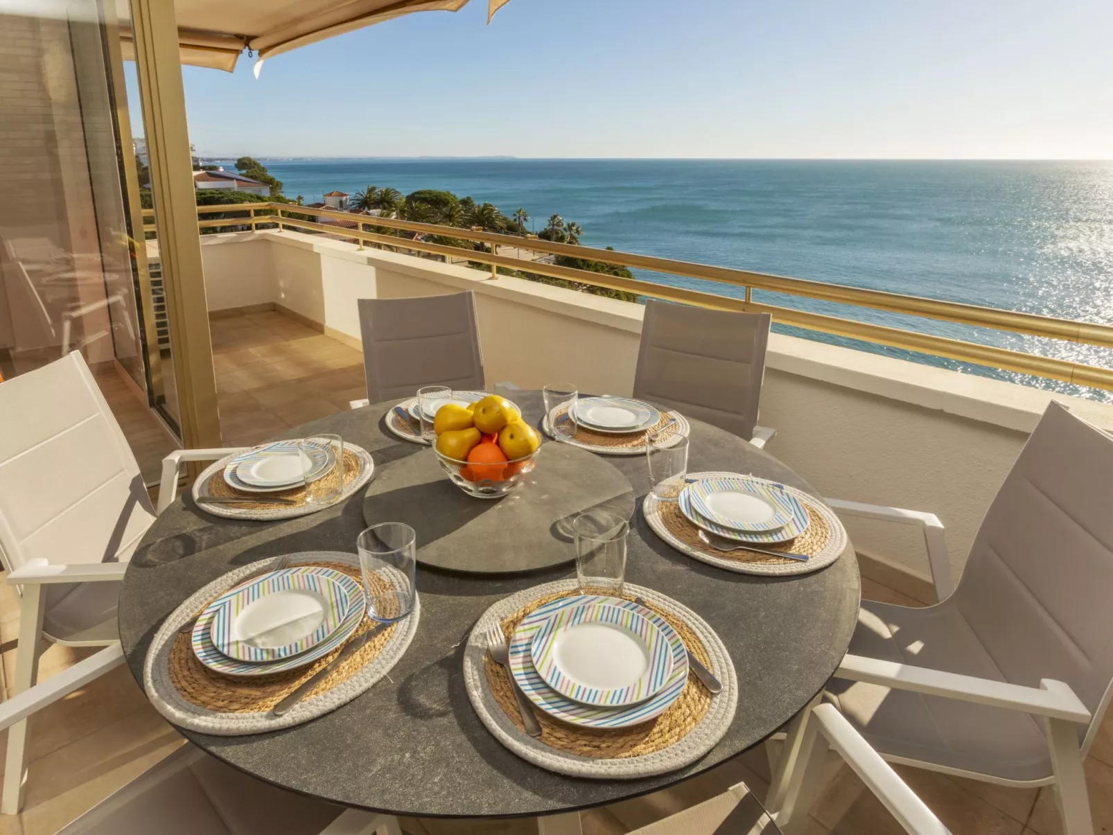 Los Delfines - Draußen