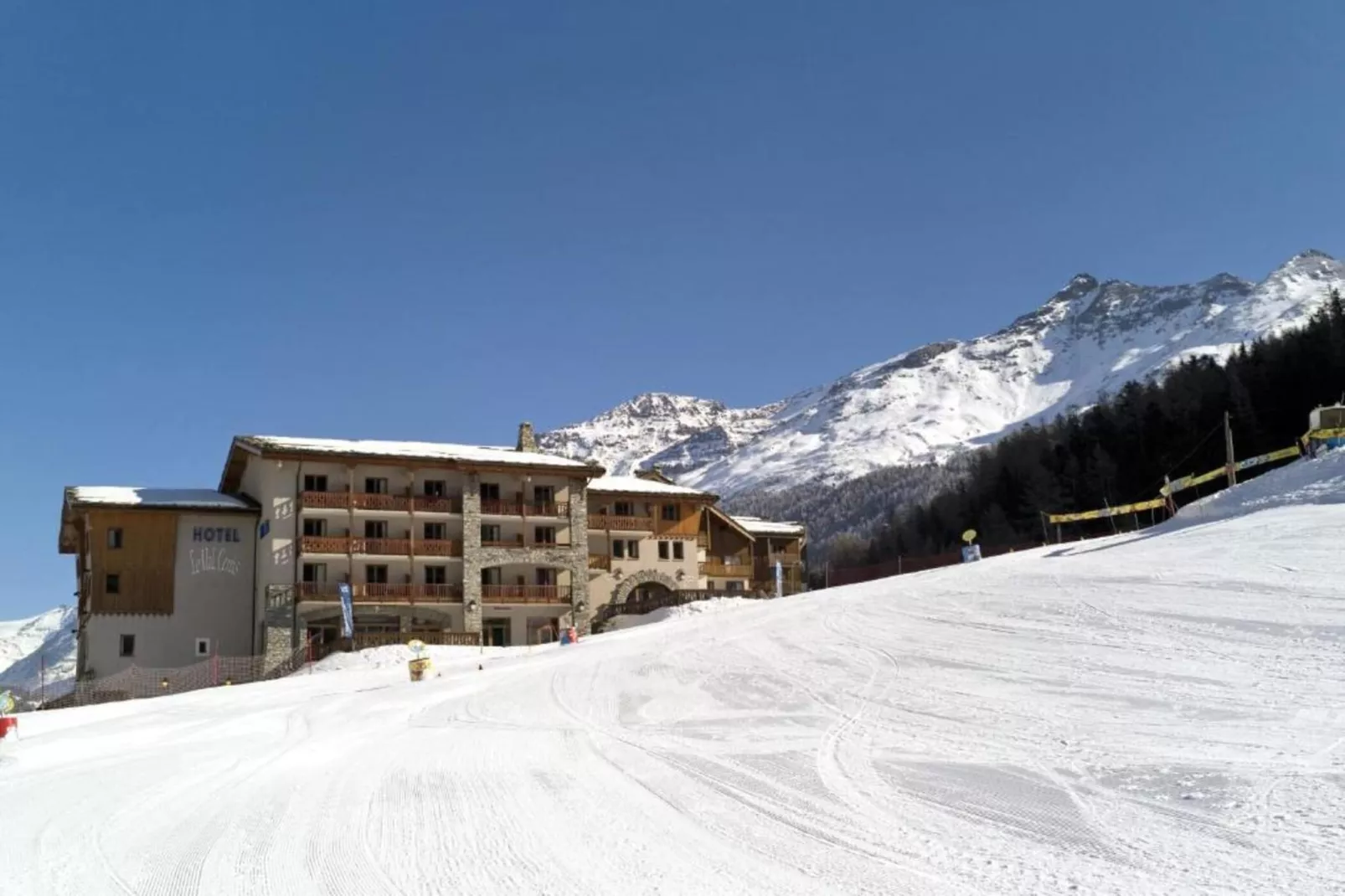 VALCENIS Chambre 2 personnes_C2 - Area within 1km in winter