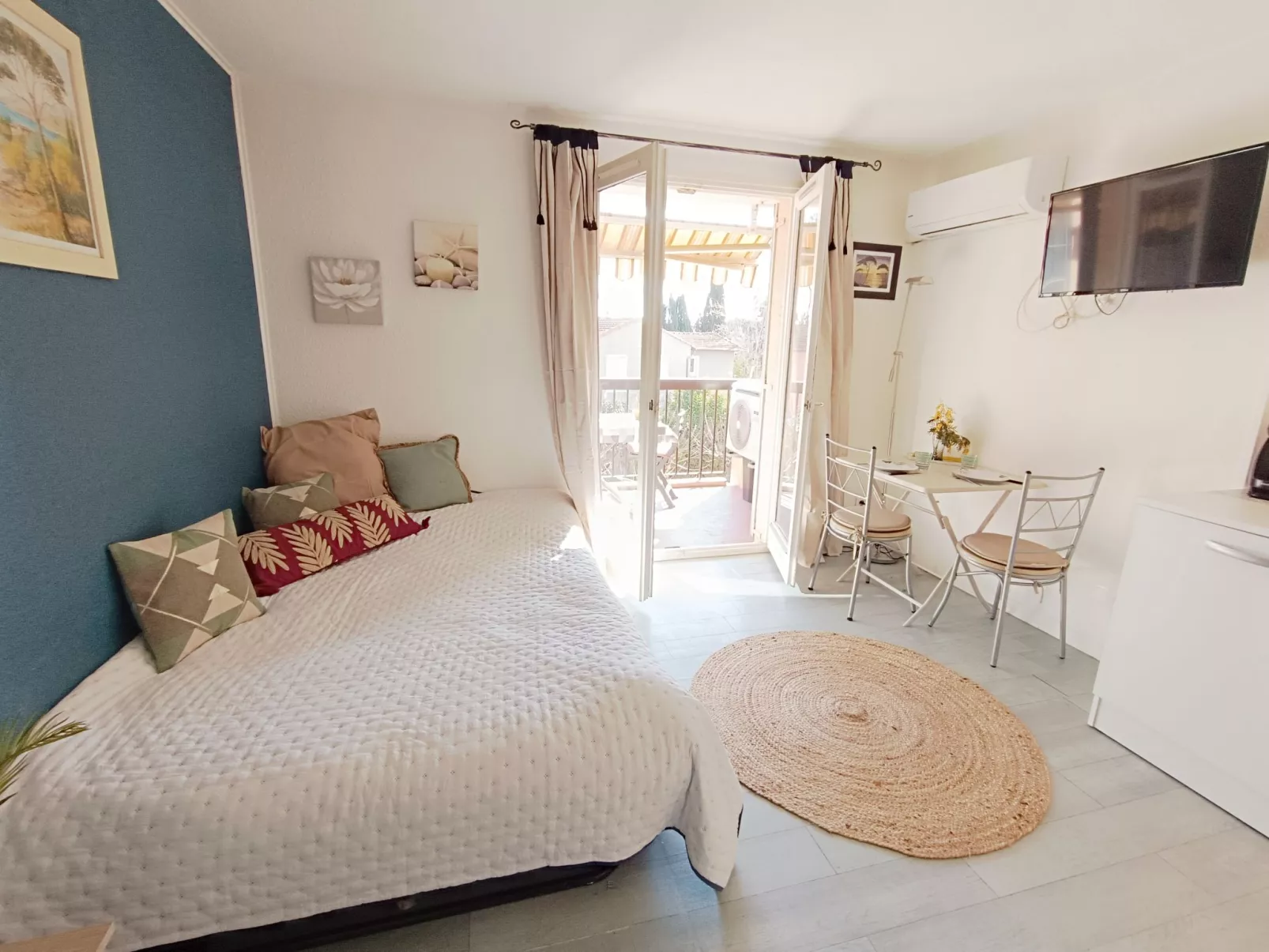 Les Flamants Roses - Drinnen