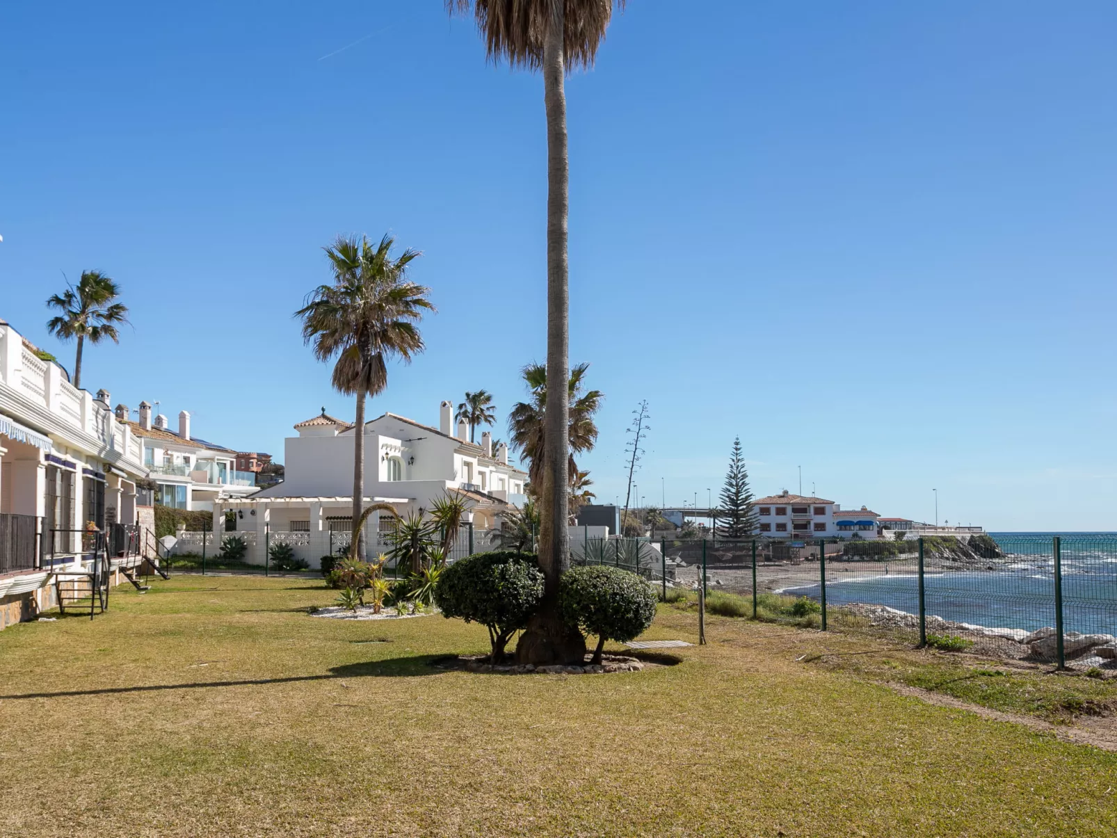 El Faro on the Beach - Outside