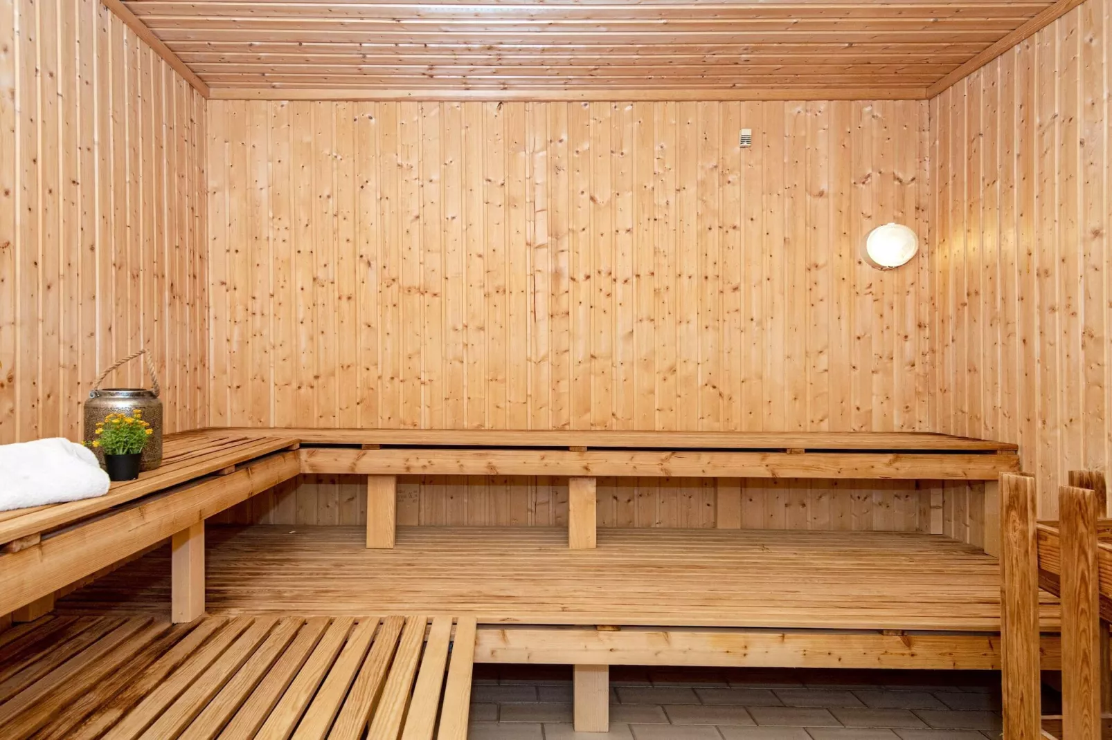 2 room,1.Floor,Premium - Non tagué