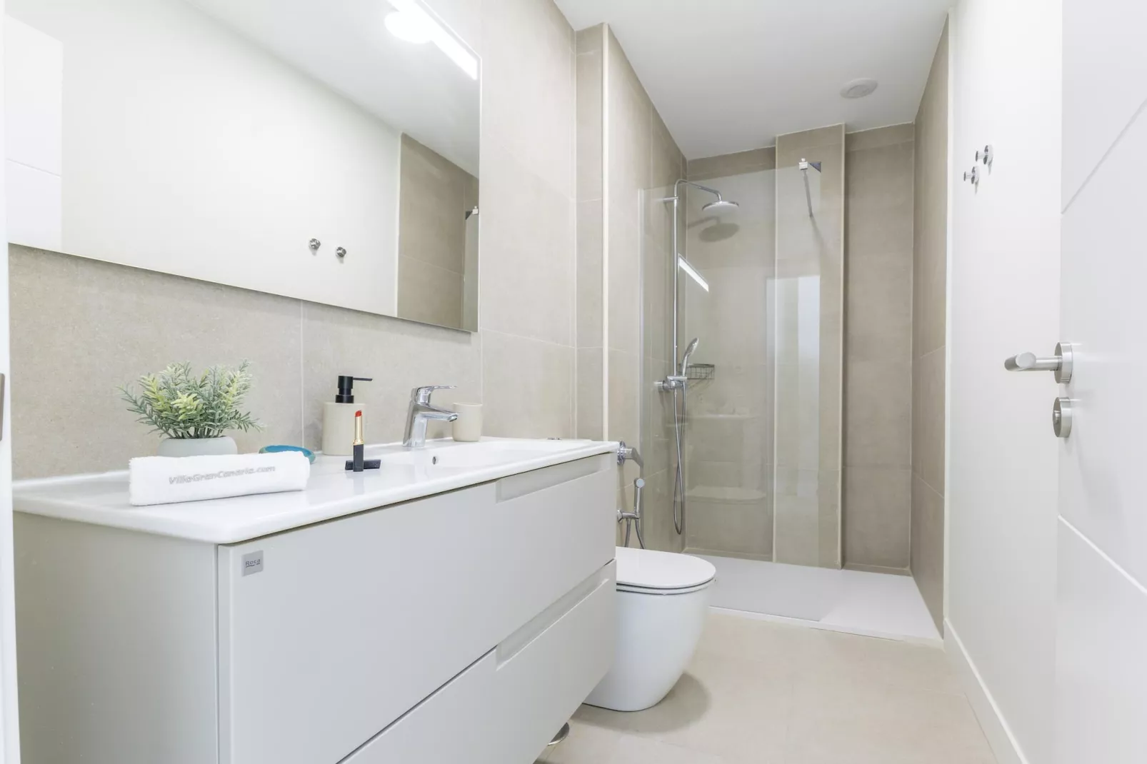 BRISAMAR V										 - Salle de bain