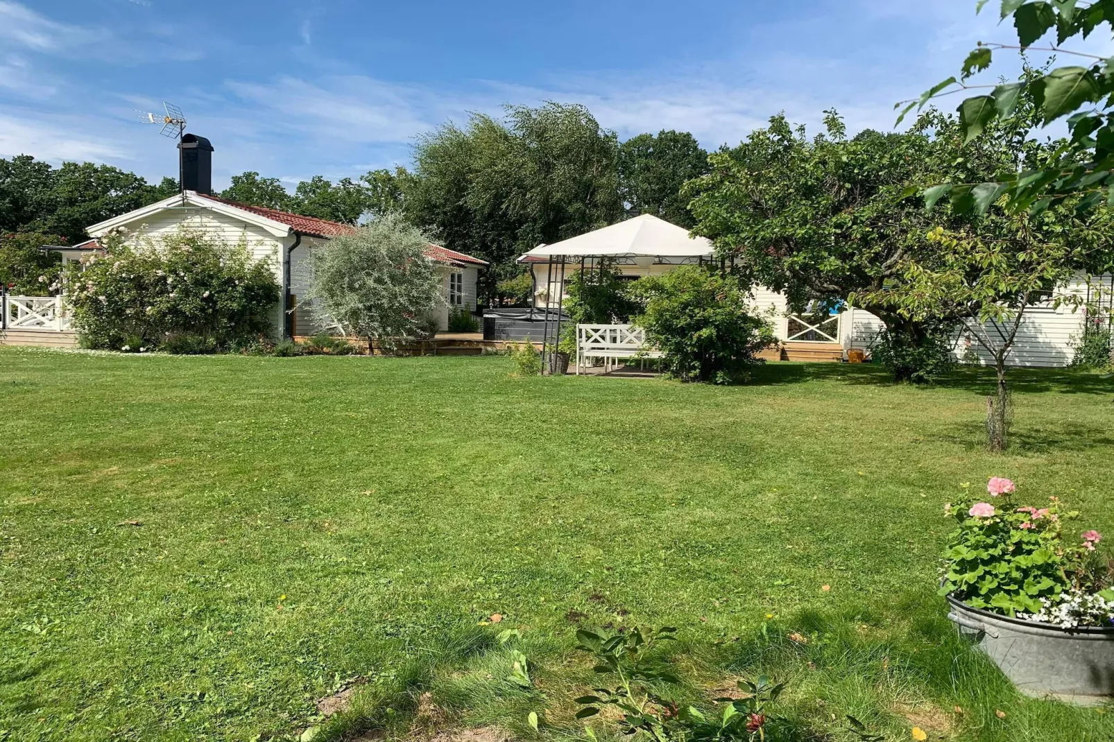 4 Sterne Ferienhaus in FÄRJESTADEN - Im Freien