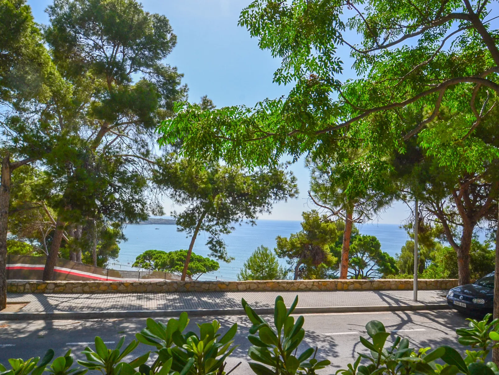 Cala Dorada - Outside