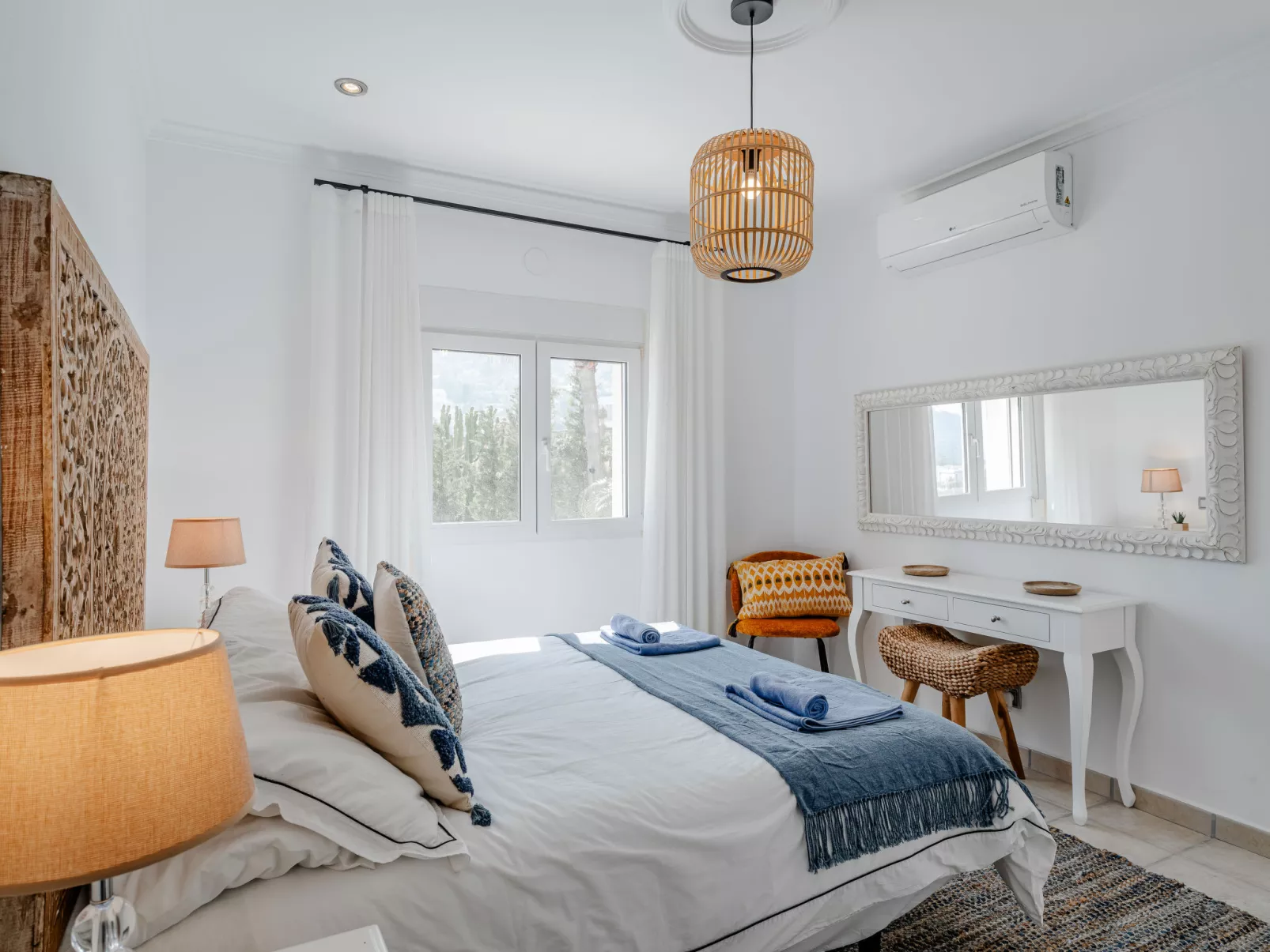 Tintorera Mar Azul - Inside