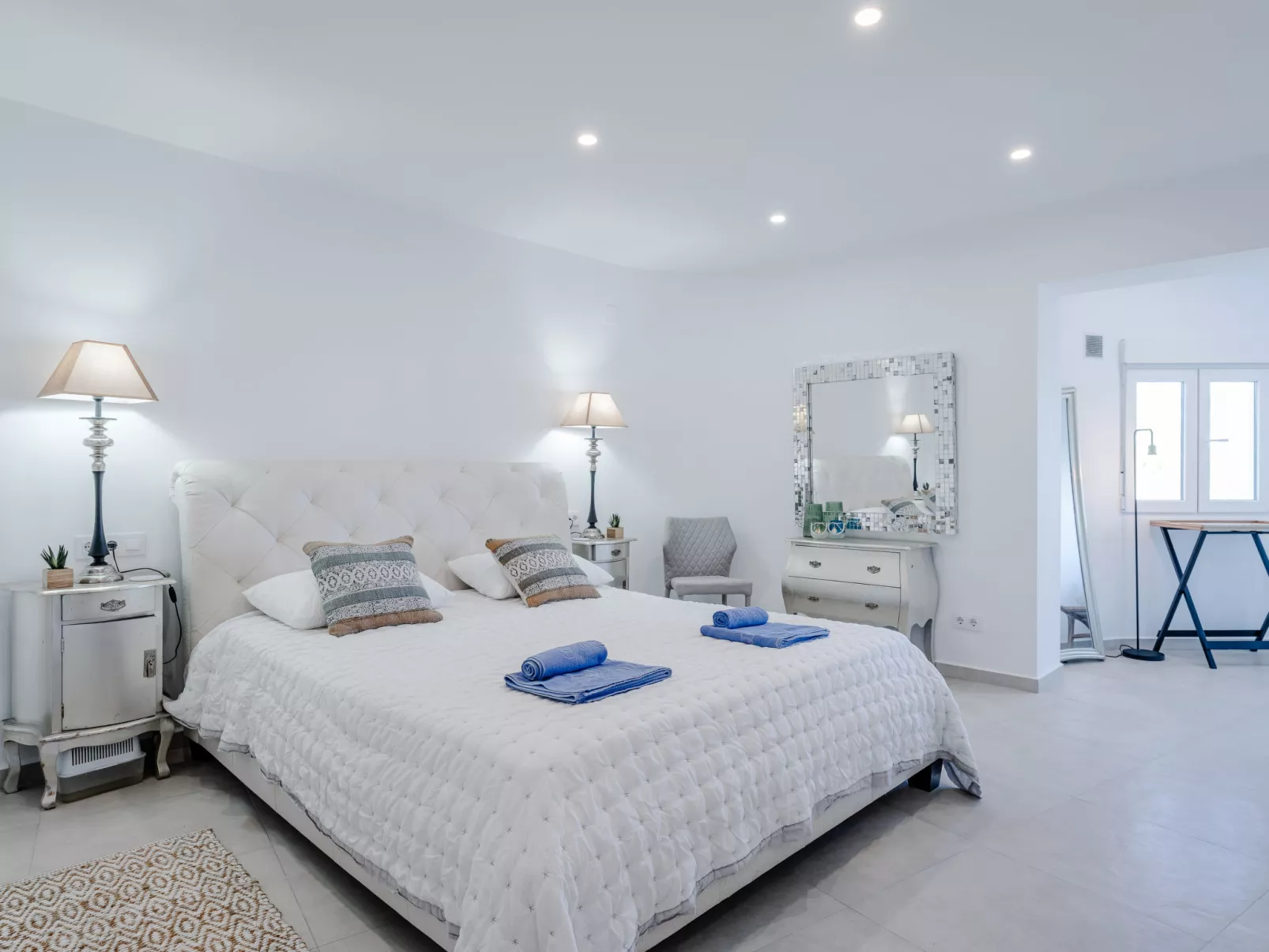 Tintorera Mar Azul - Inside