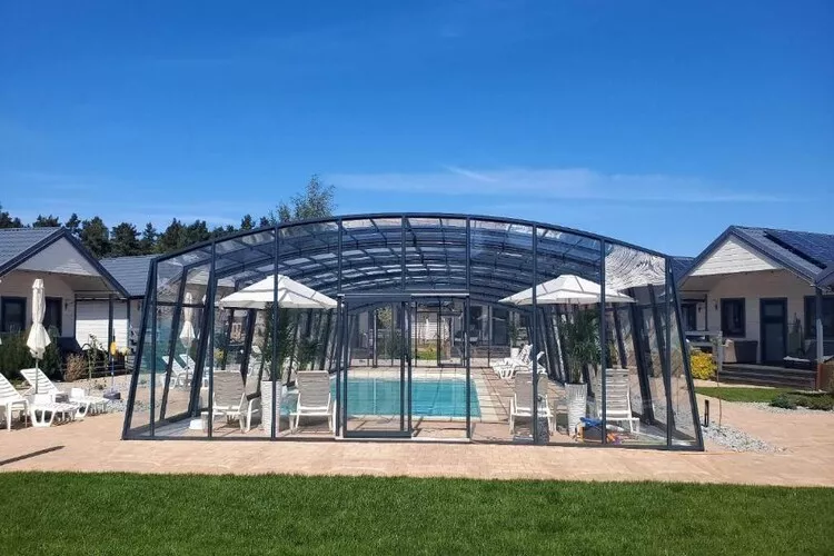 Domki wakacyjne przy basenie Jarosławiec - Swimming pool