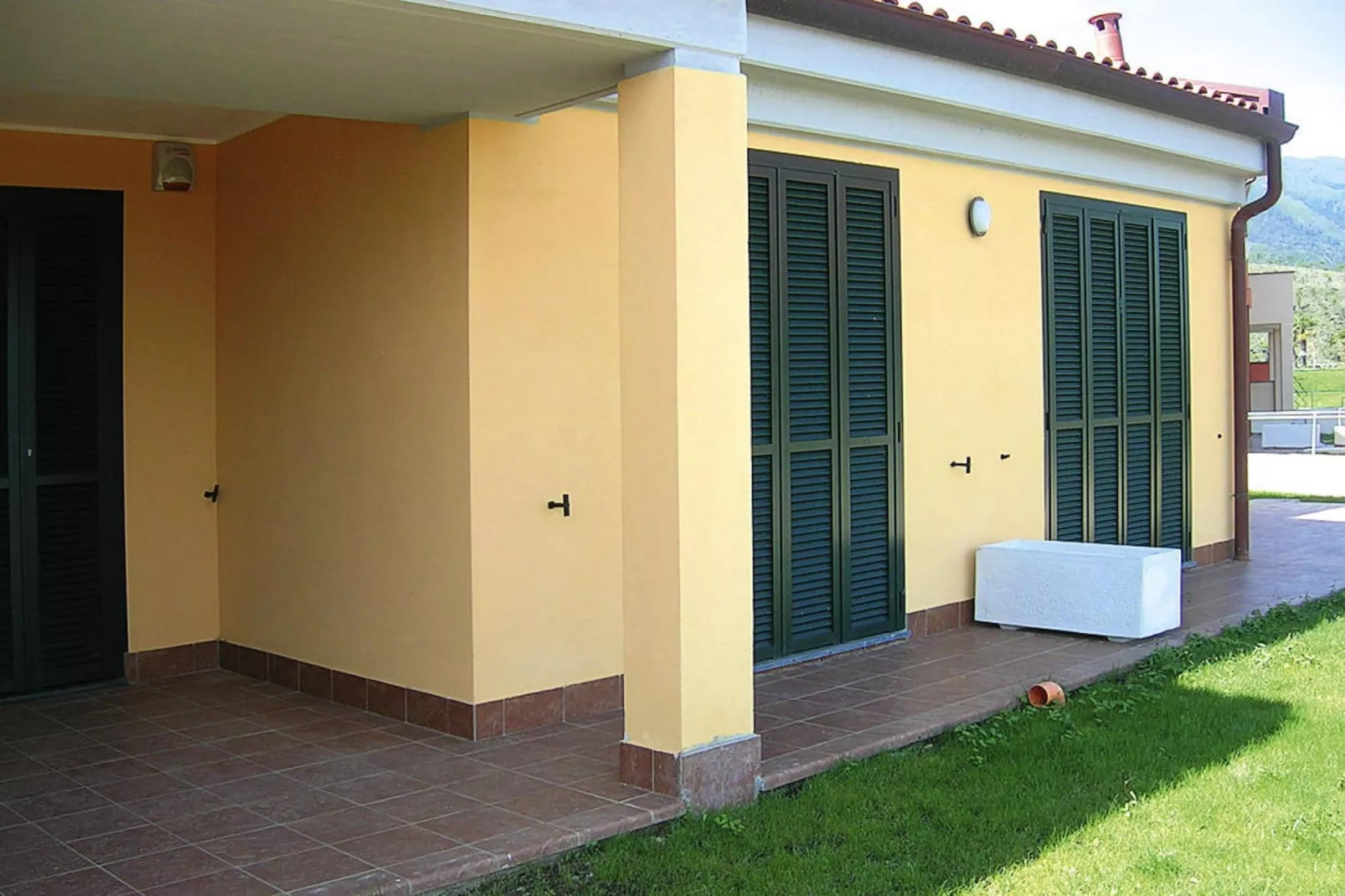 RESIDENCE VILLA BEUCA COGOLETO - TWO-ROOM APARTMENT 2 PAX B2 - Exterior in summer