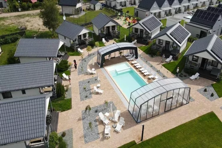 Domki wakacyjne przy stawie Jarosławiec