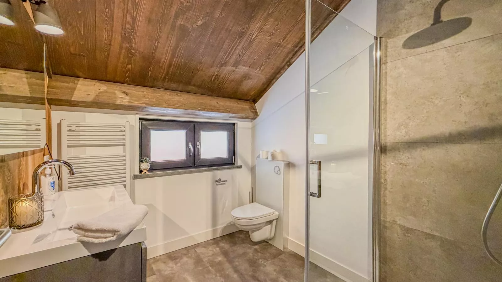 Berg und See - Badezimmer