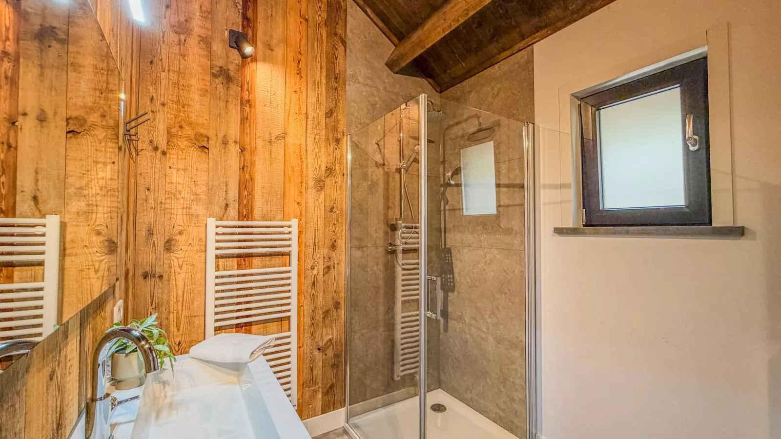 Seeblick am Afritzer See - Badezimmer