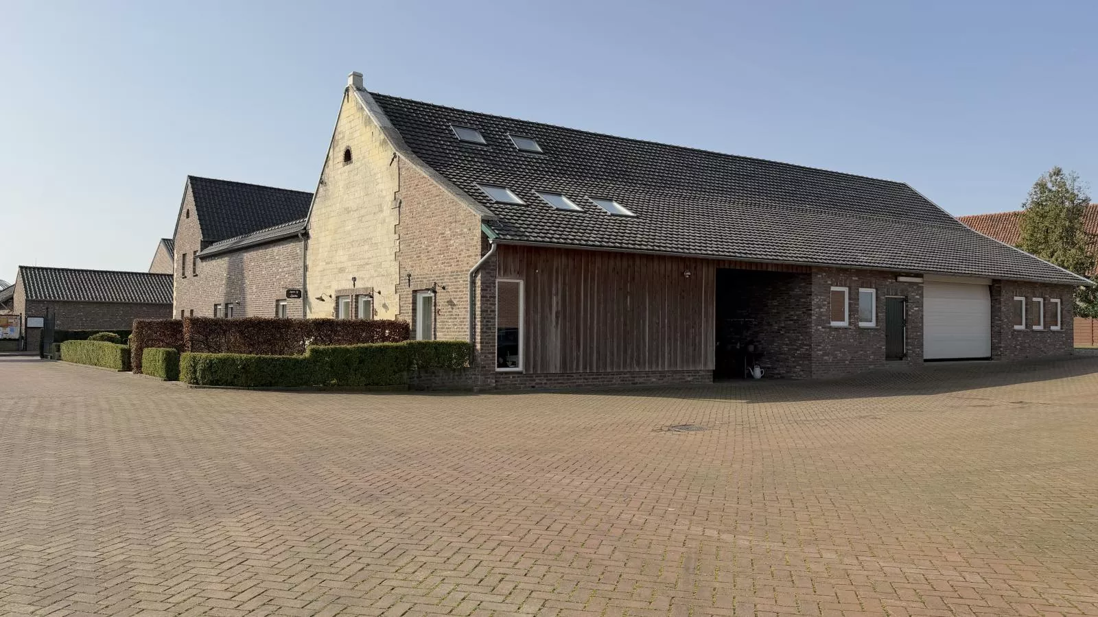 Logeren bij Laura - View in summer