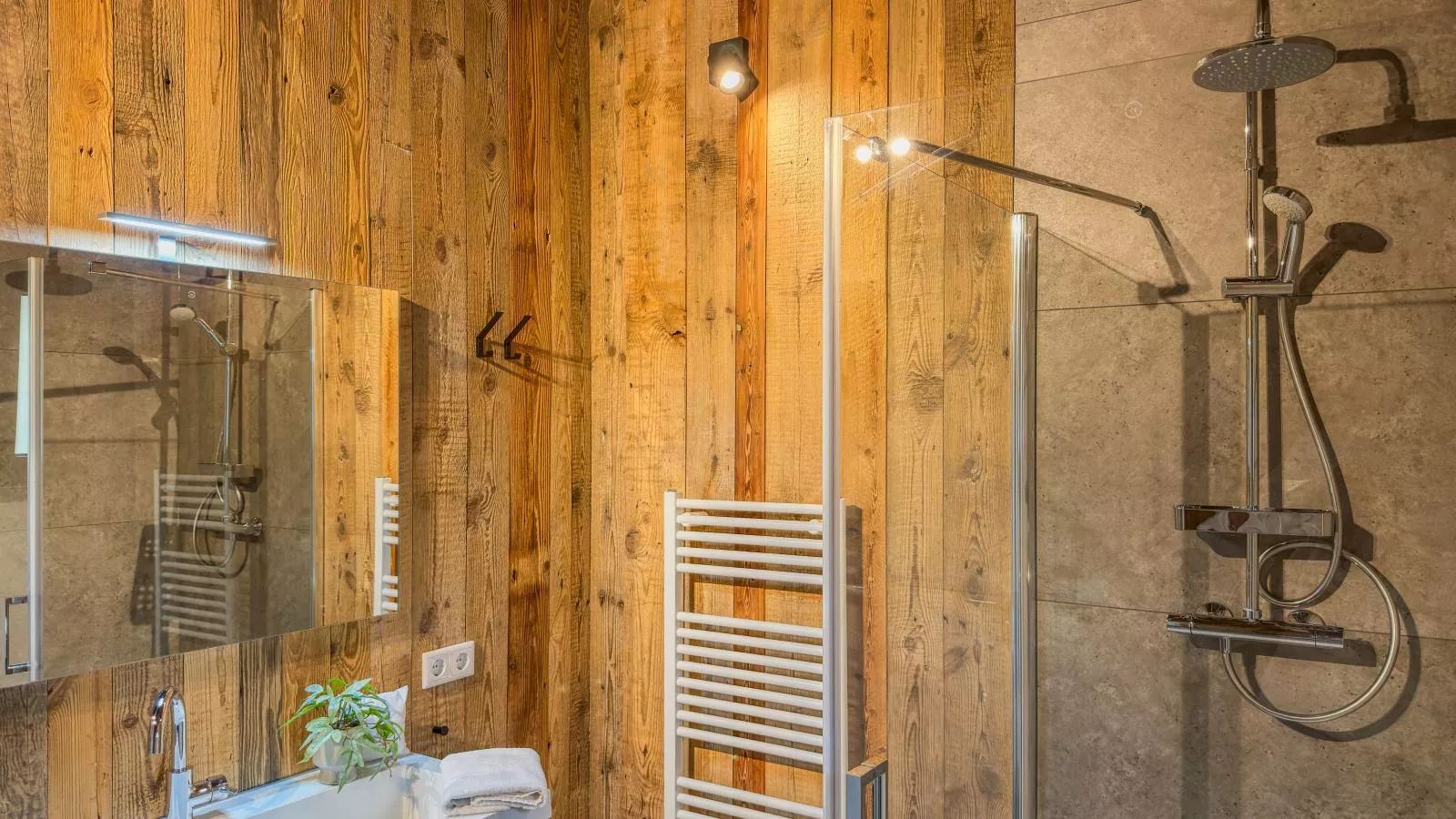 Seeblick am Afritzer See - Badezimmer