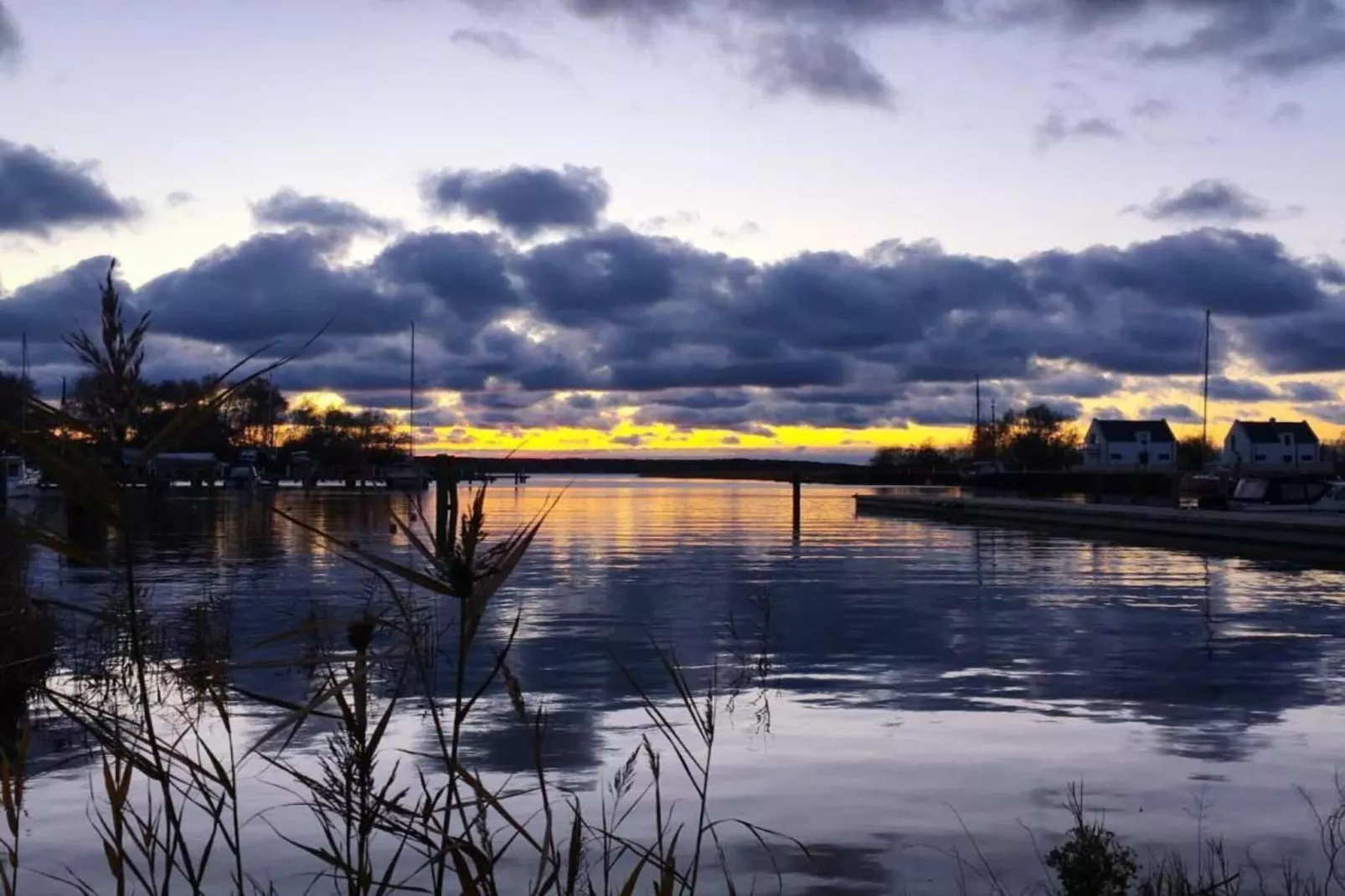 Am Yachthafen 16 Adelsberger - Areas within 1km in summer