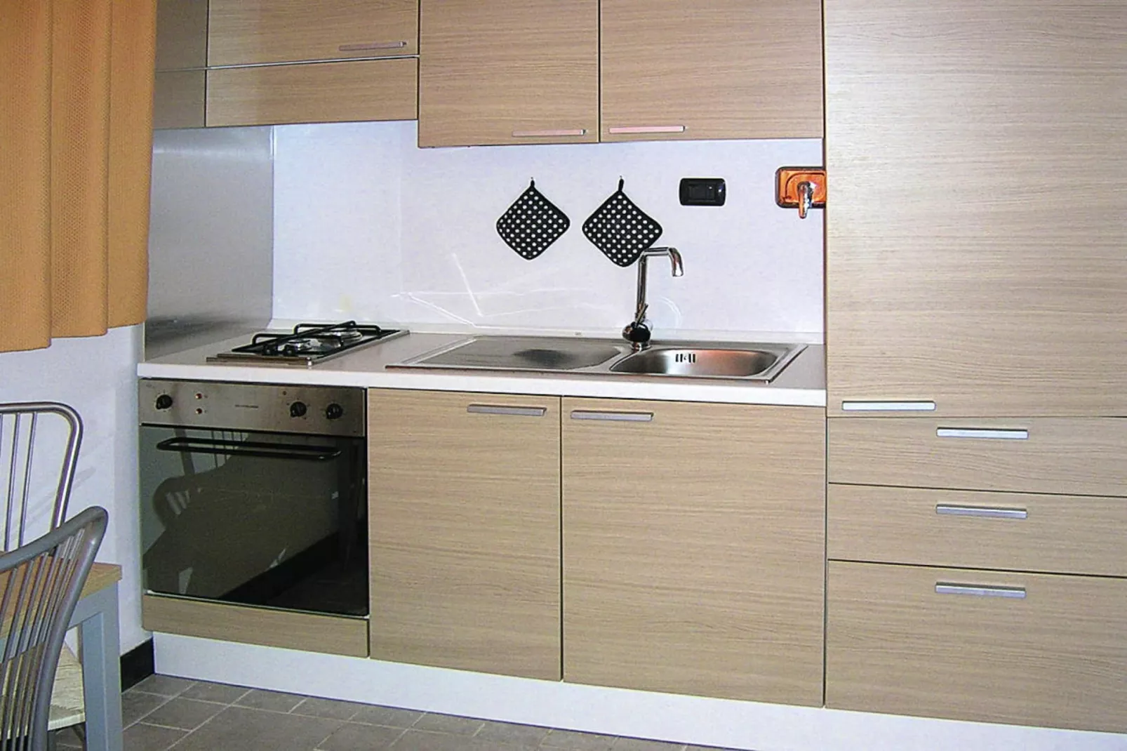 RESIDENCE VILLA BEUCA COGOLETO - TWO-ROOM APARTMENT 3 PAX B3 - Kitchen
