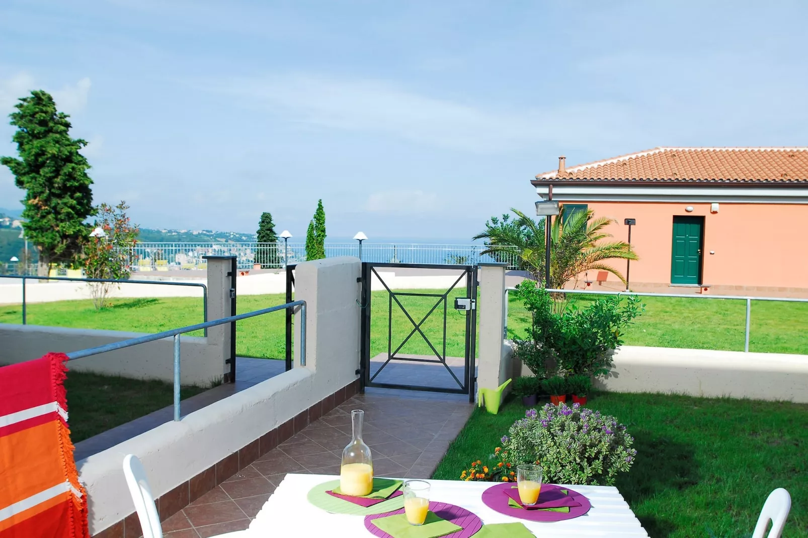 RESIDENCE VILLA BEUCA COGOLETO - TWO-ROOM APARTMENT 2 PAX SEA VIEW B2VM - Terrace balcony