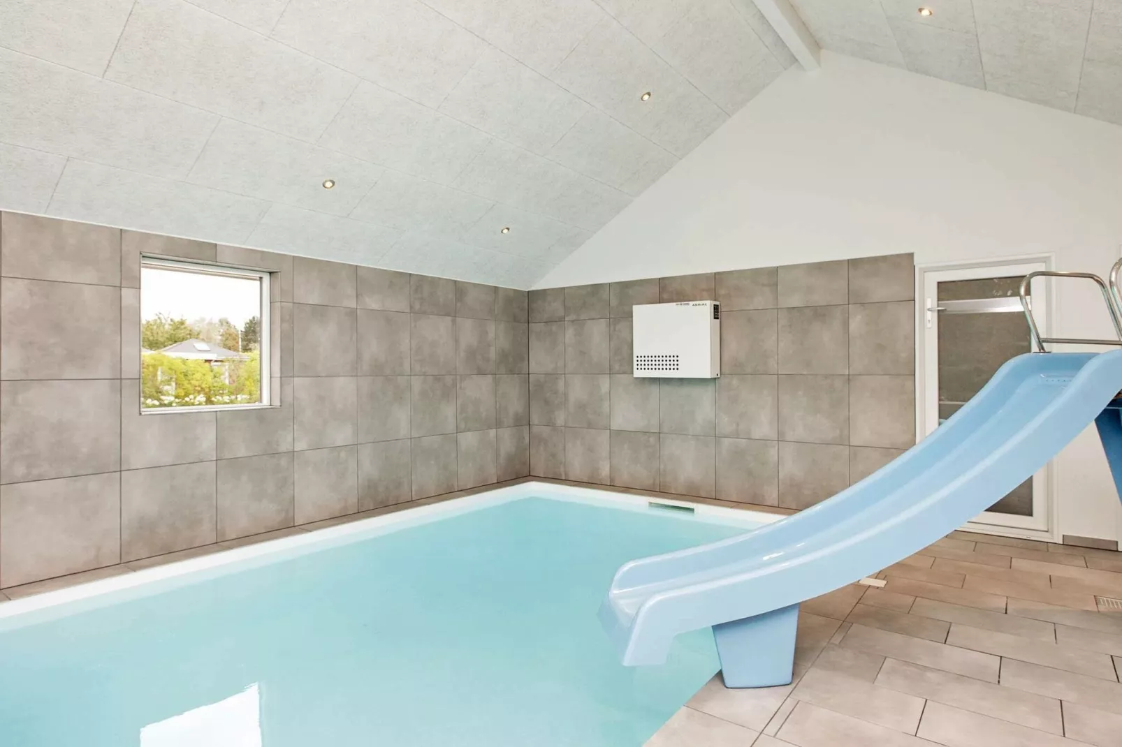 14 Personen Ferienhaus in Gørlev