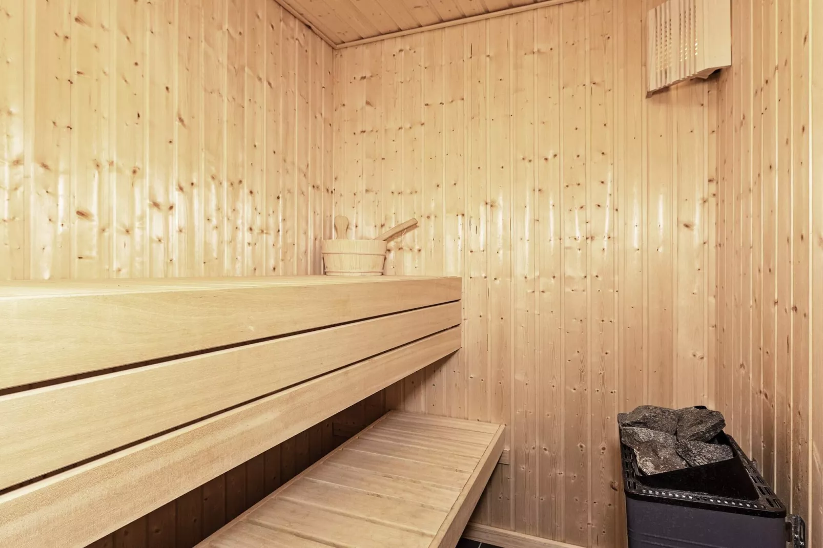 Maison de vacances pour 10 a Løkken - Sauna