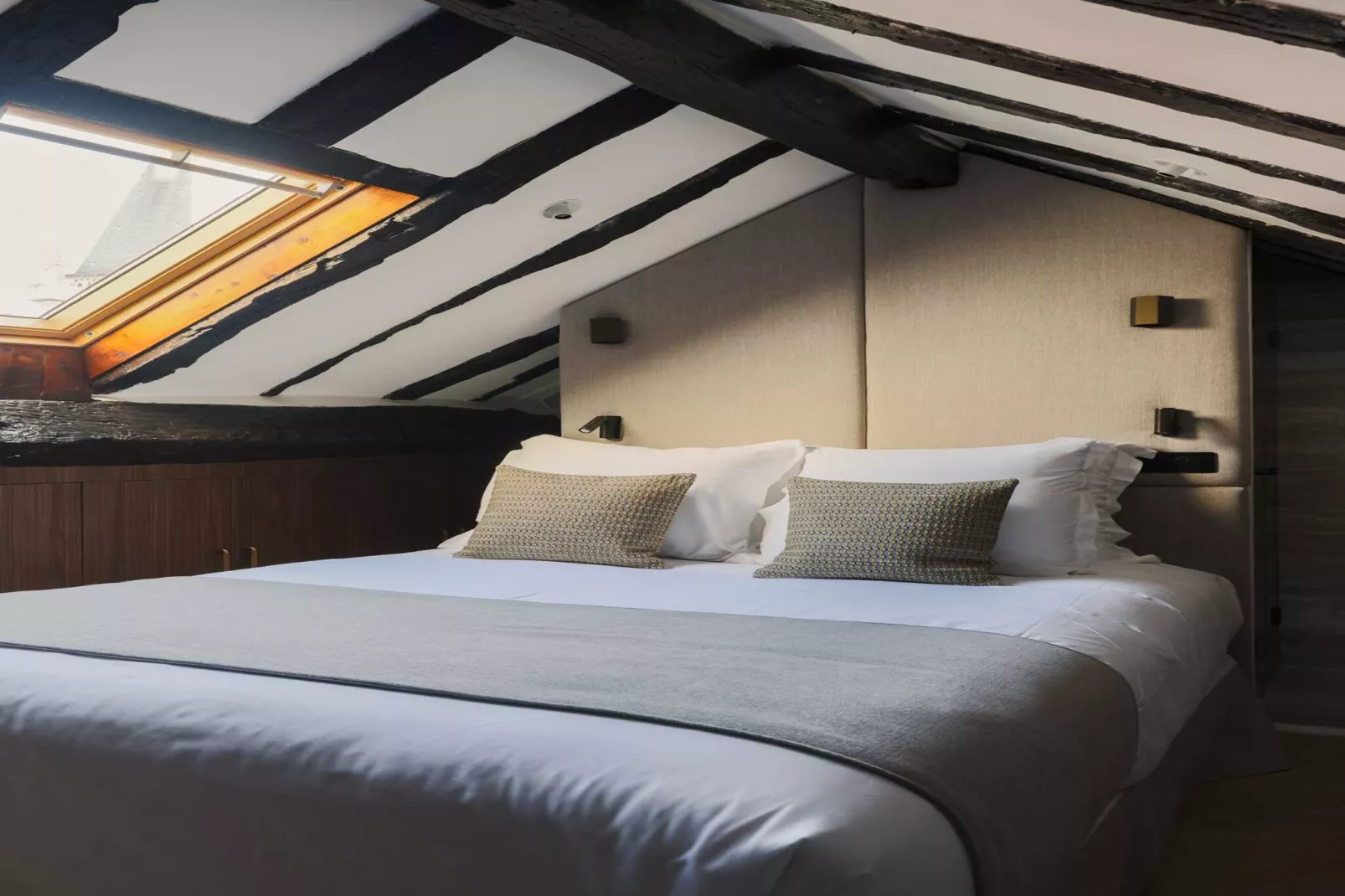 FDL-14-PRIVAS-4 - Untagged