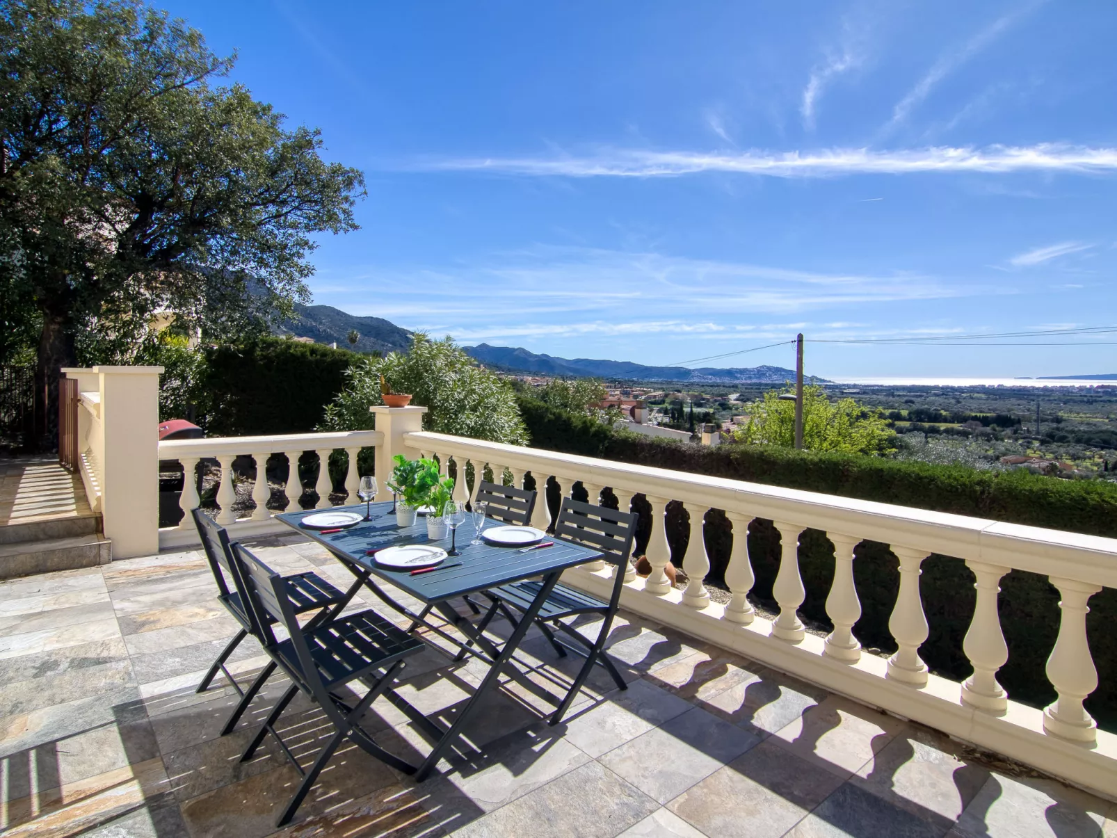 Belle vue - Draußen