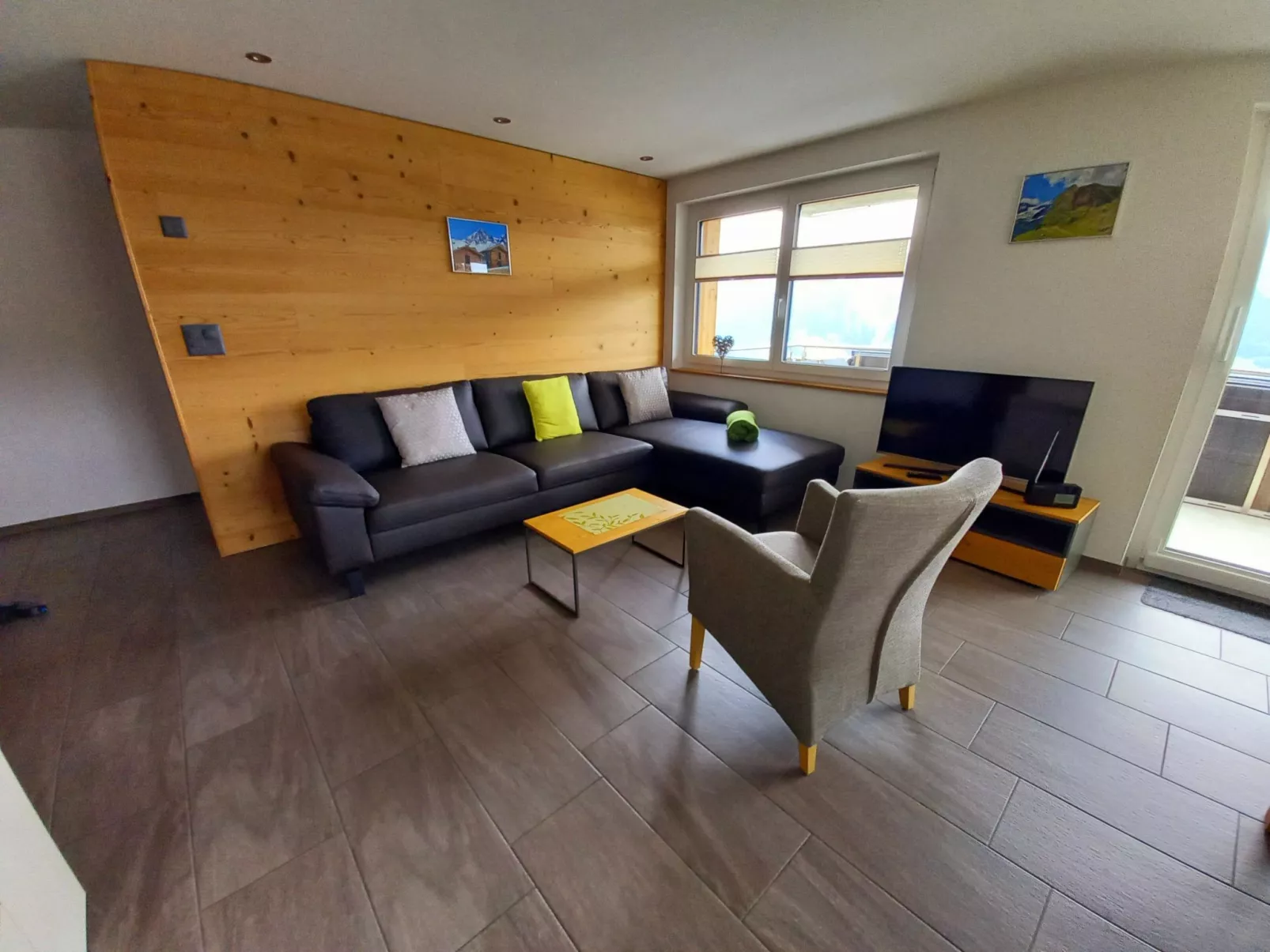 Robert 1. OG Süd - Drinnen