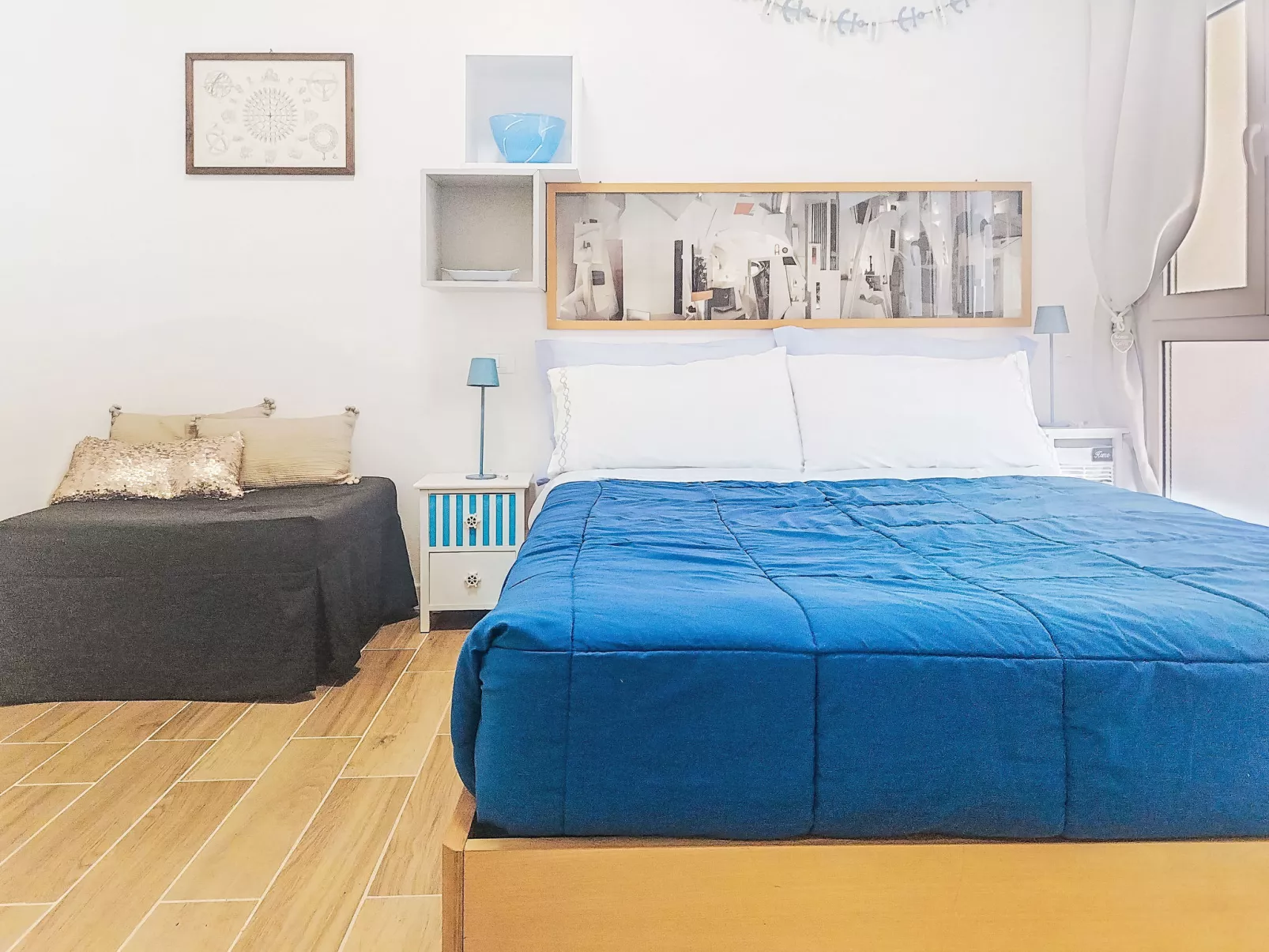 Acquamarina - Inside