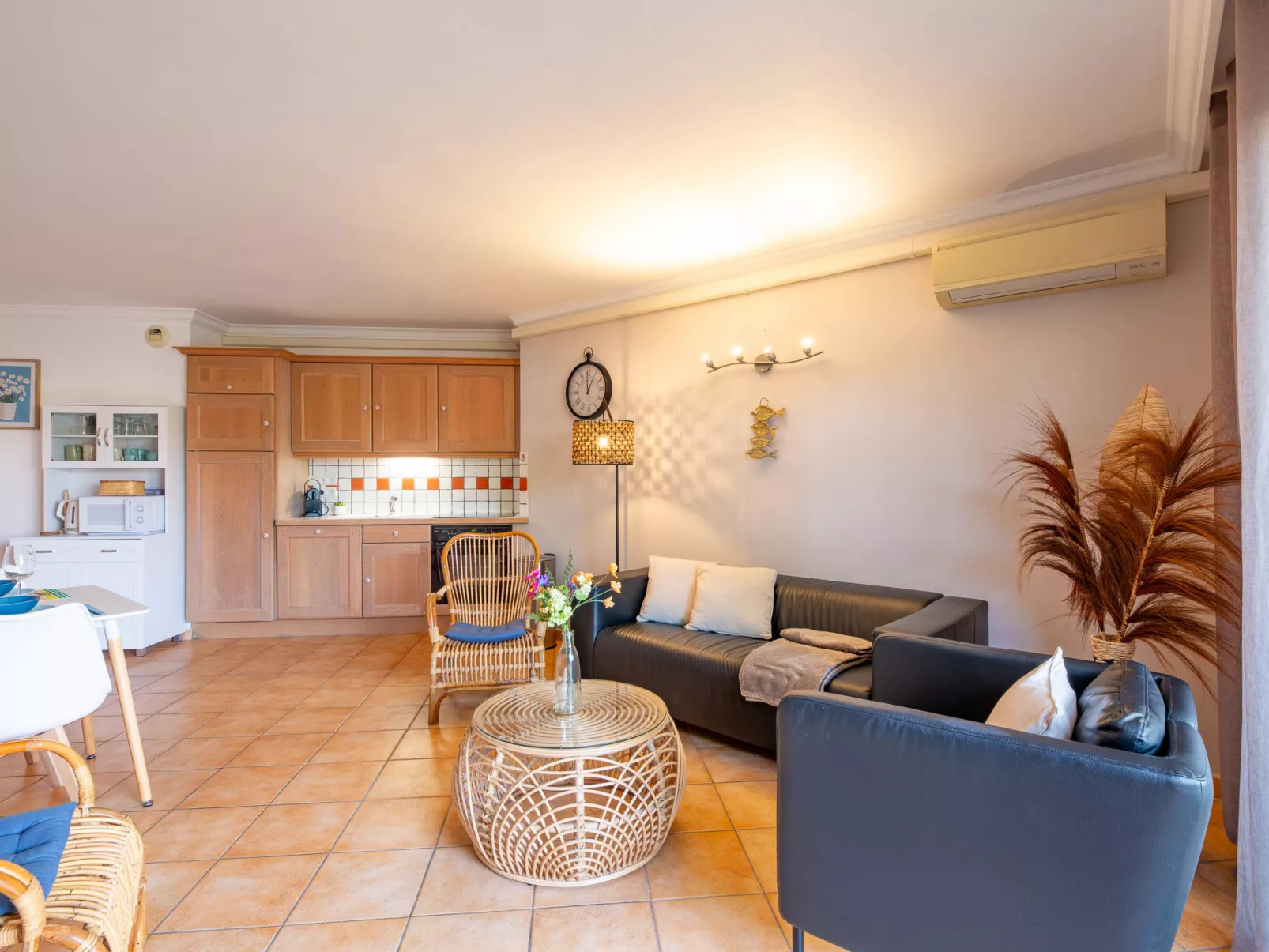 Les Pins Bleus - Drinnen