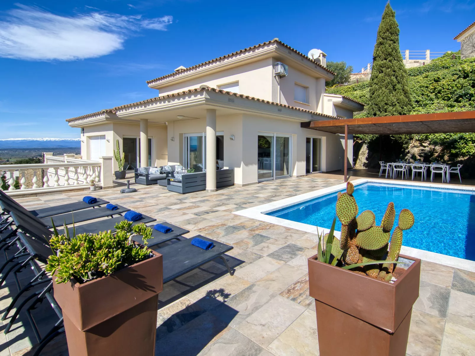 Belle vue - Draußen