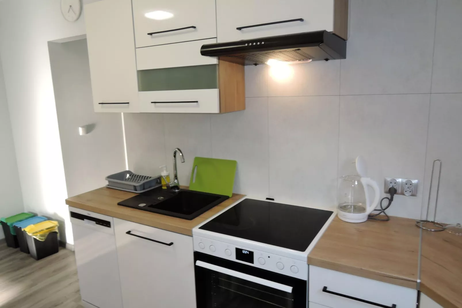 Komfortowy apartament z basenem i ogrodem dla 6 osób w Stepniczce-Kitchen