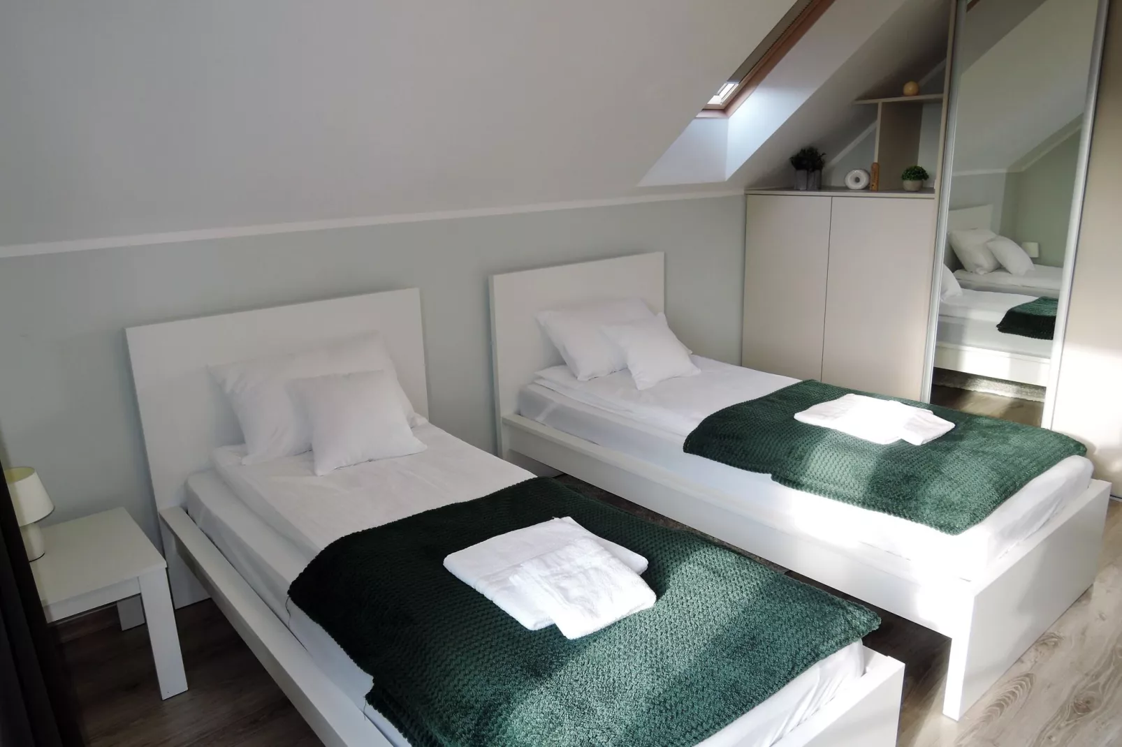 Komfortowy apartament z basenem i ogrodem dla 6 osób w Stepniczce-Bedroom