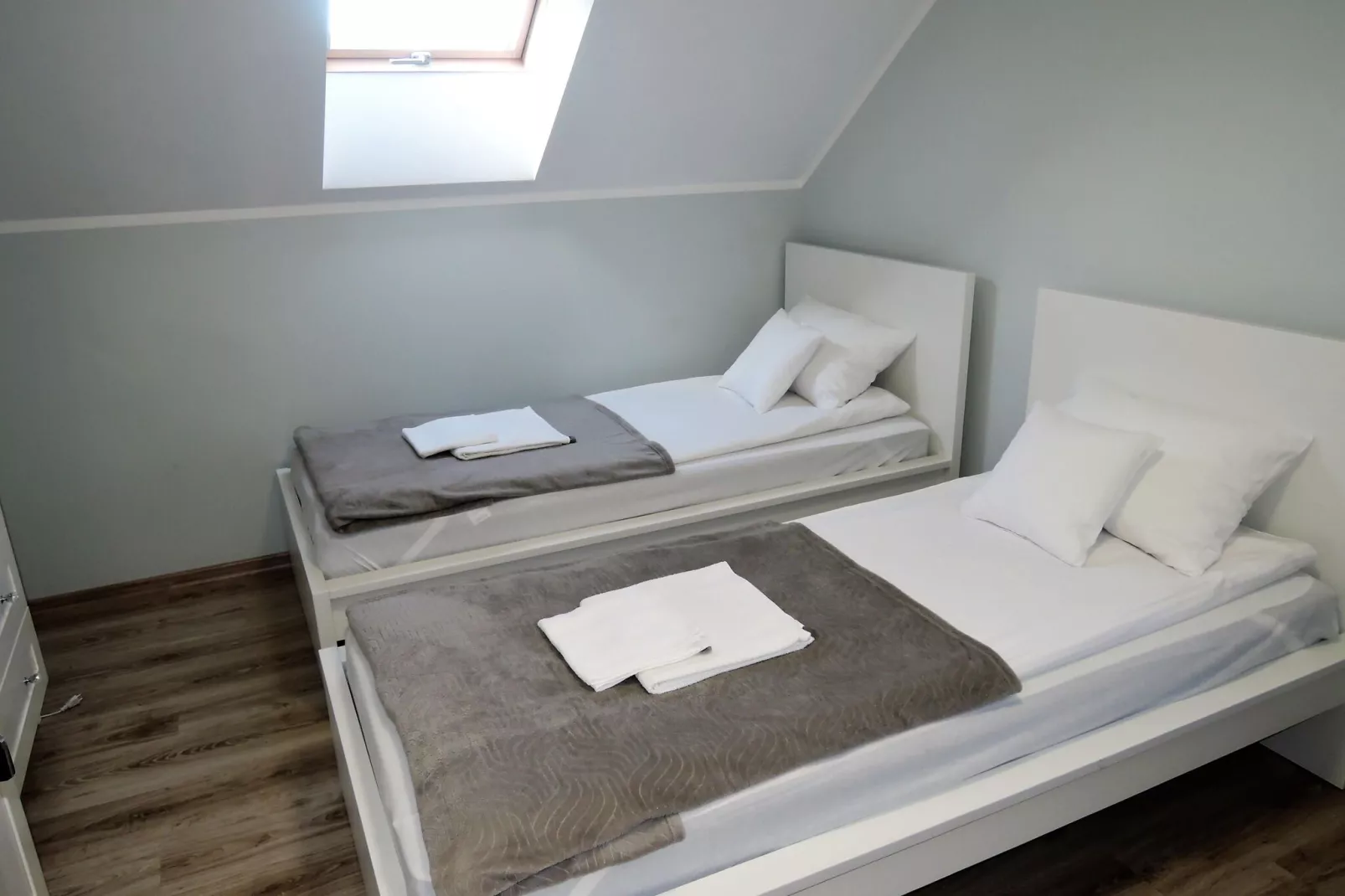 Komfortowy apartament z basenem i ogrodem dla 6 osób w Stepniczce-Bedroom