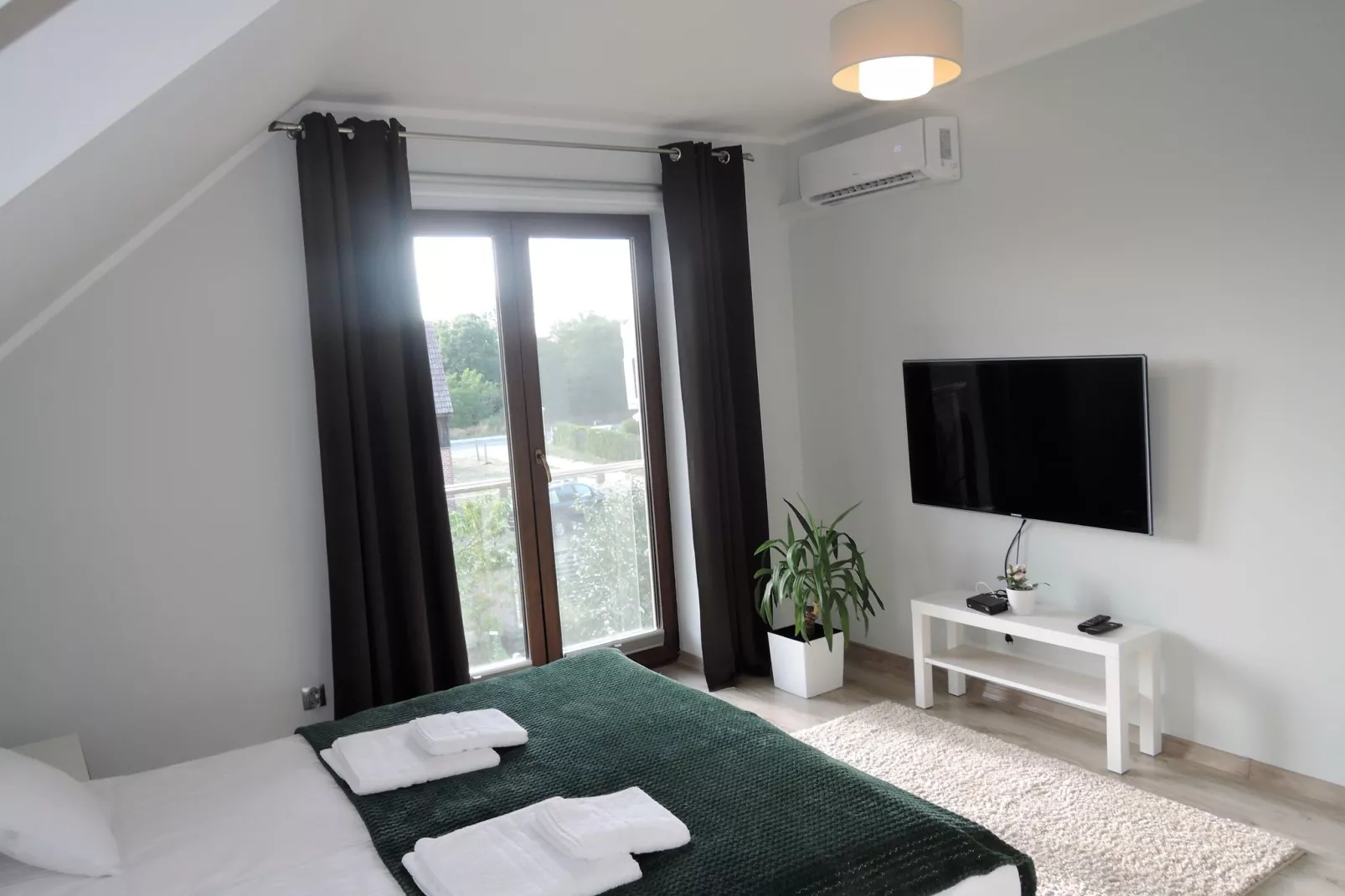 Komfortowy apartament z basenem i ogrodem dla 6 osób w Stepniczce-Bedroom