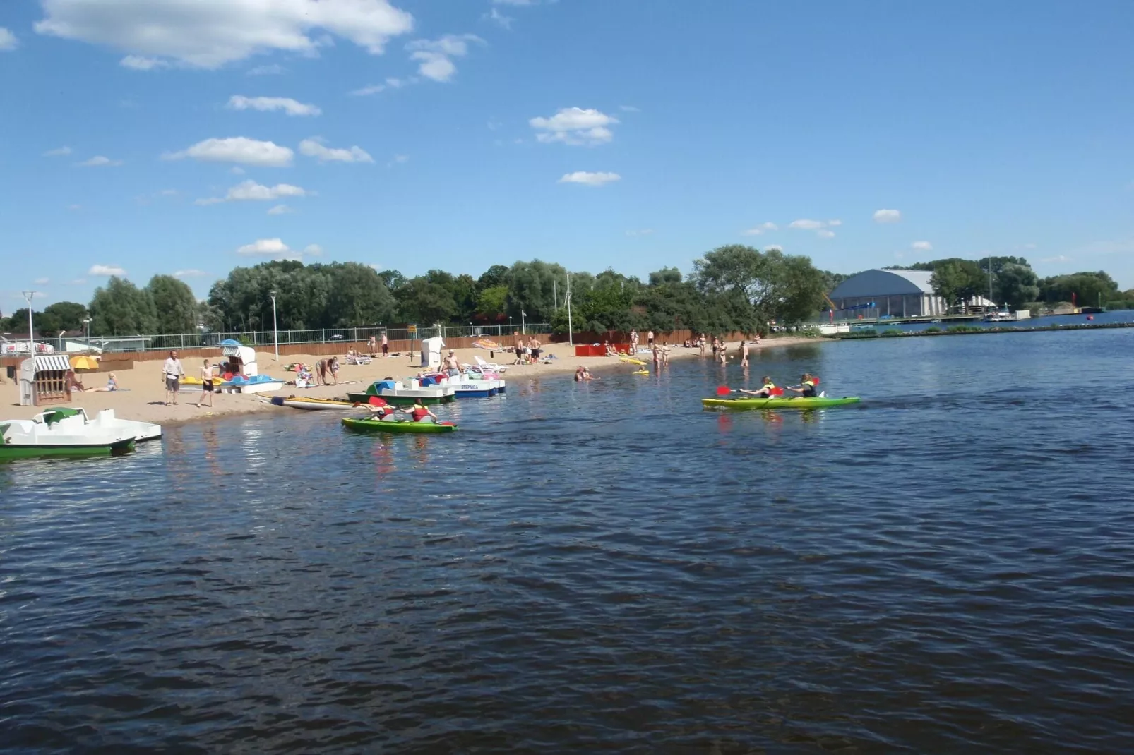 Komfortowy apartament z basenem i ogrodem dla 6 osób w Stepniczce-Areas summer 5km