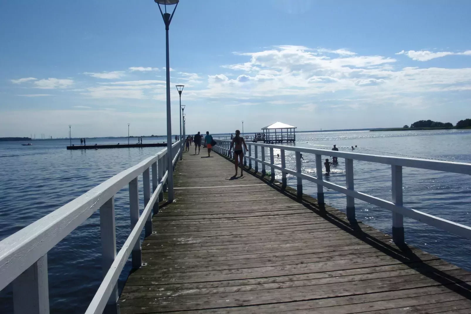 Komfortowy apartament z basenem i ogrodem dla 6 osób w Stepniczce-Areas summer 5km
