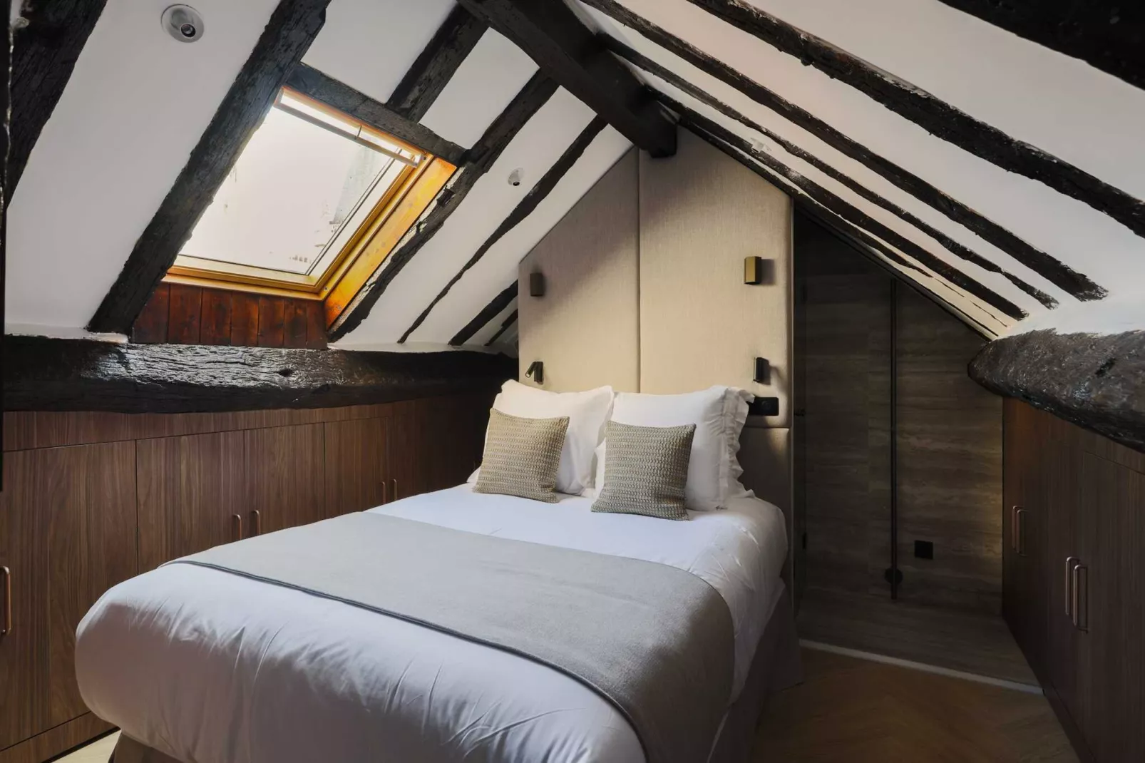 FDL-14-PRIVAS-4 - Untagged