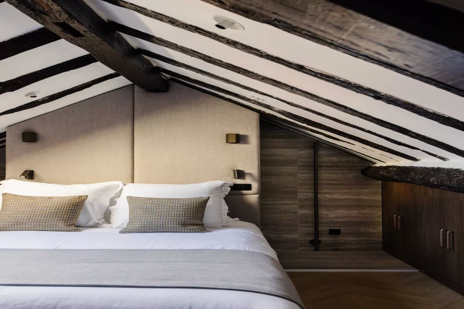 FDL-14-PRIVAS-4 - Untagged