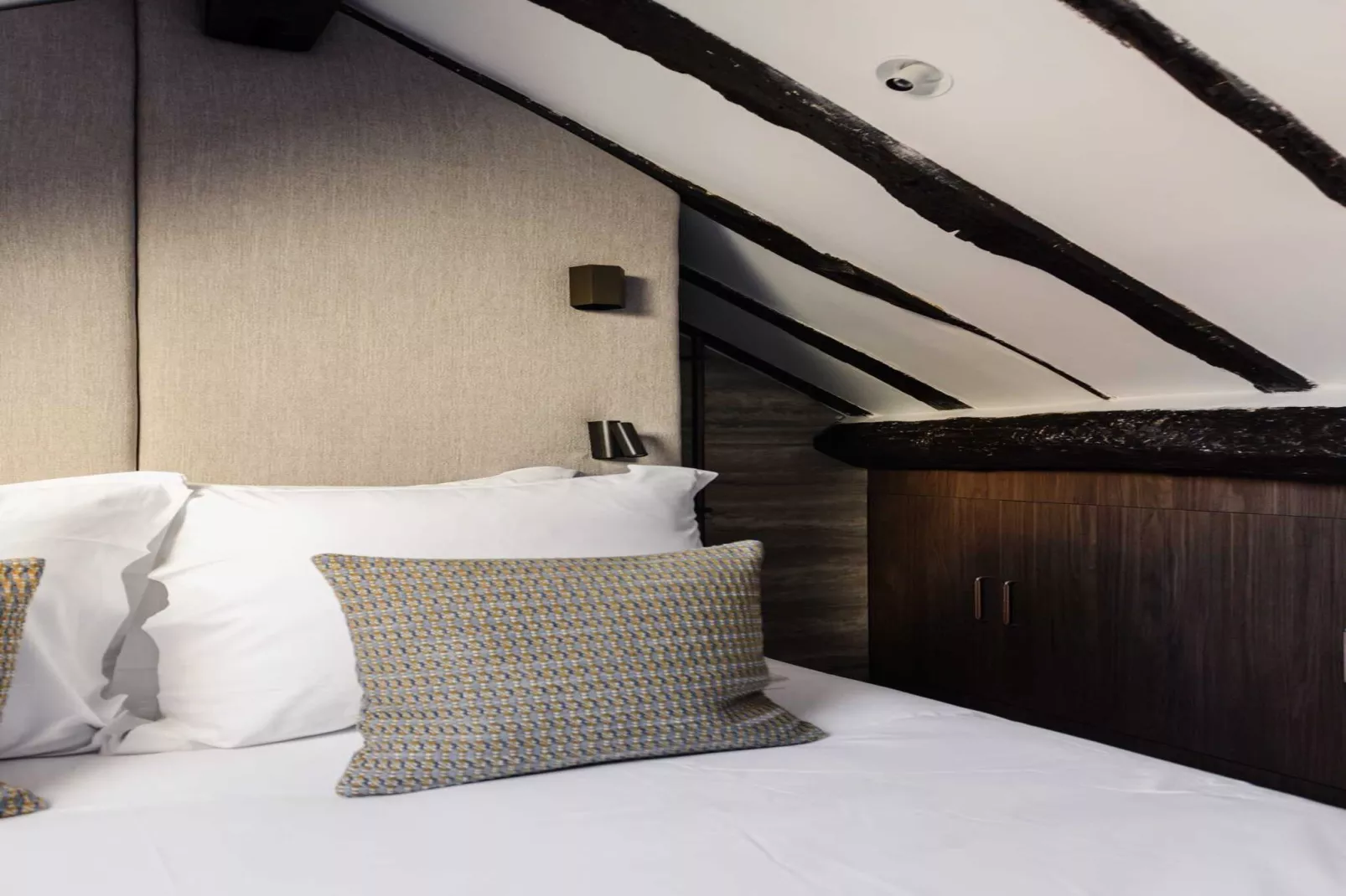 FDL-14-PRIVAS-4 - Untagged