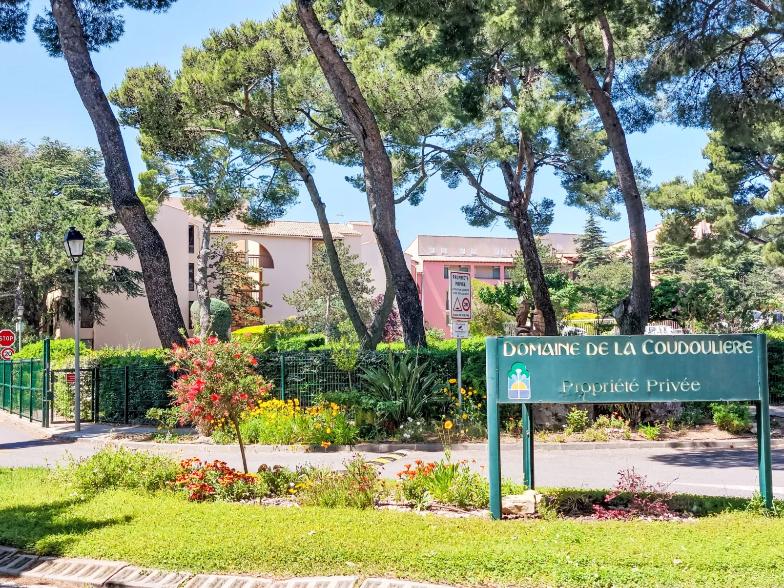 Le Luberon Loisirs - Dehors