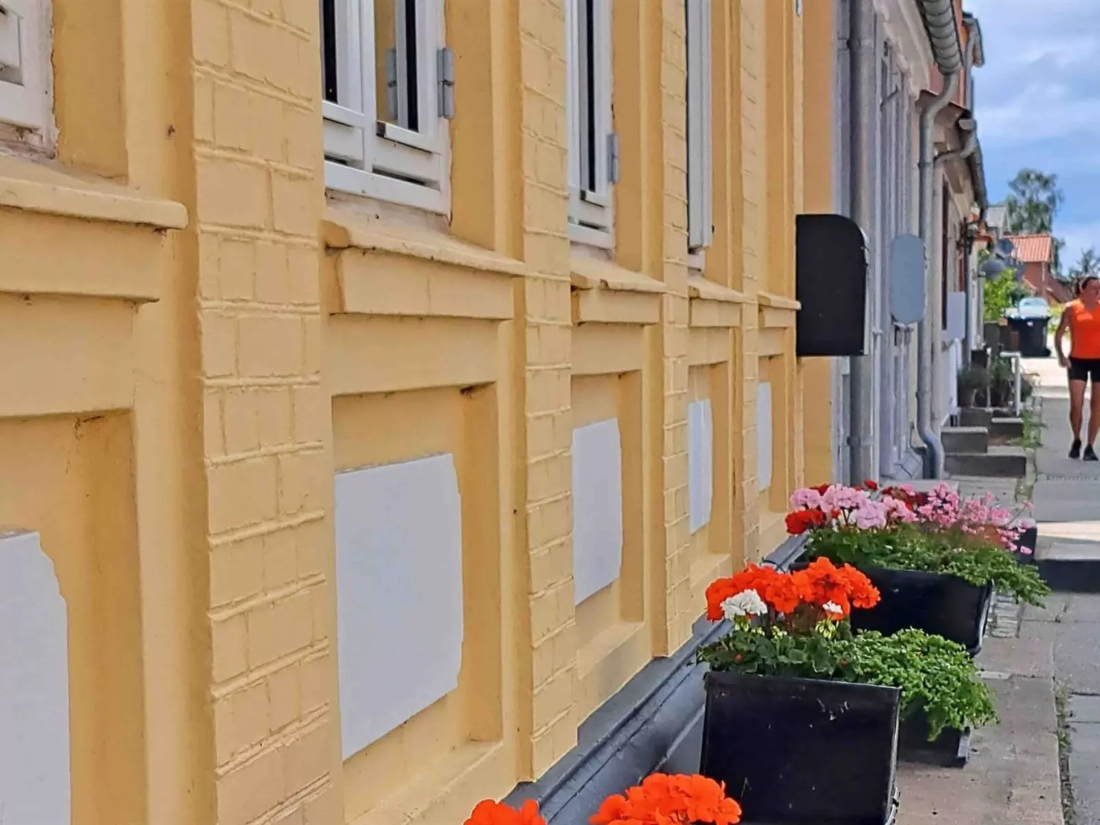 "Noreen" - 500m from the sea