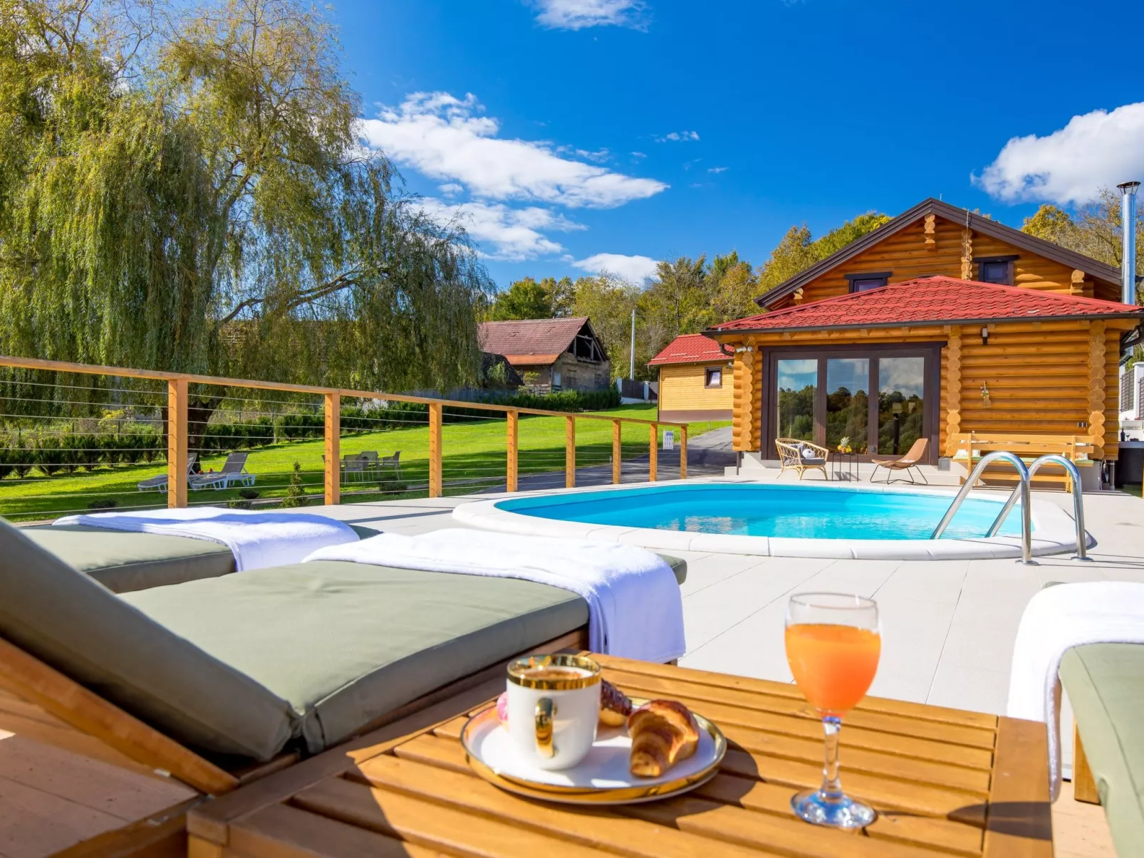 House Drvena kuća Babylonica