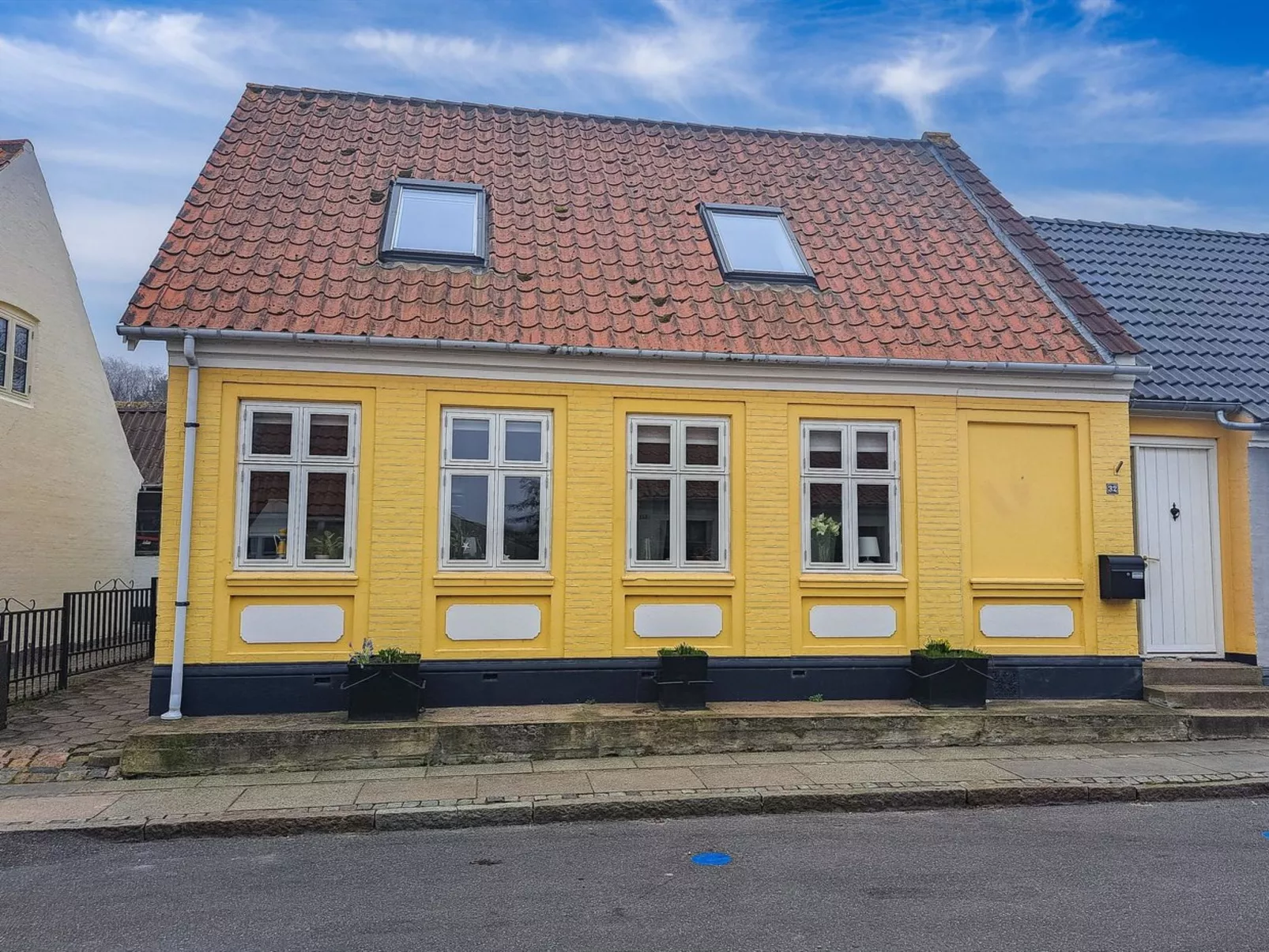 "Noreen" - 500m from the sea