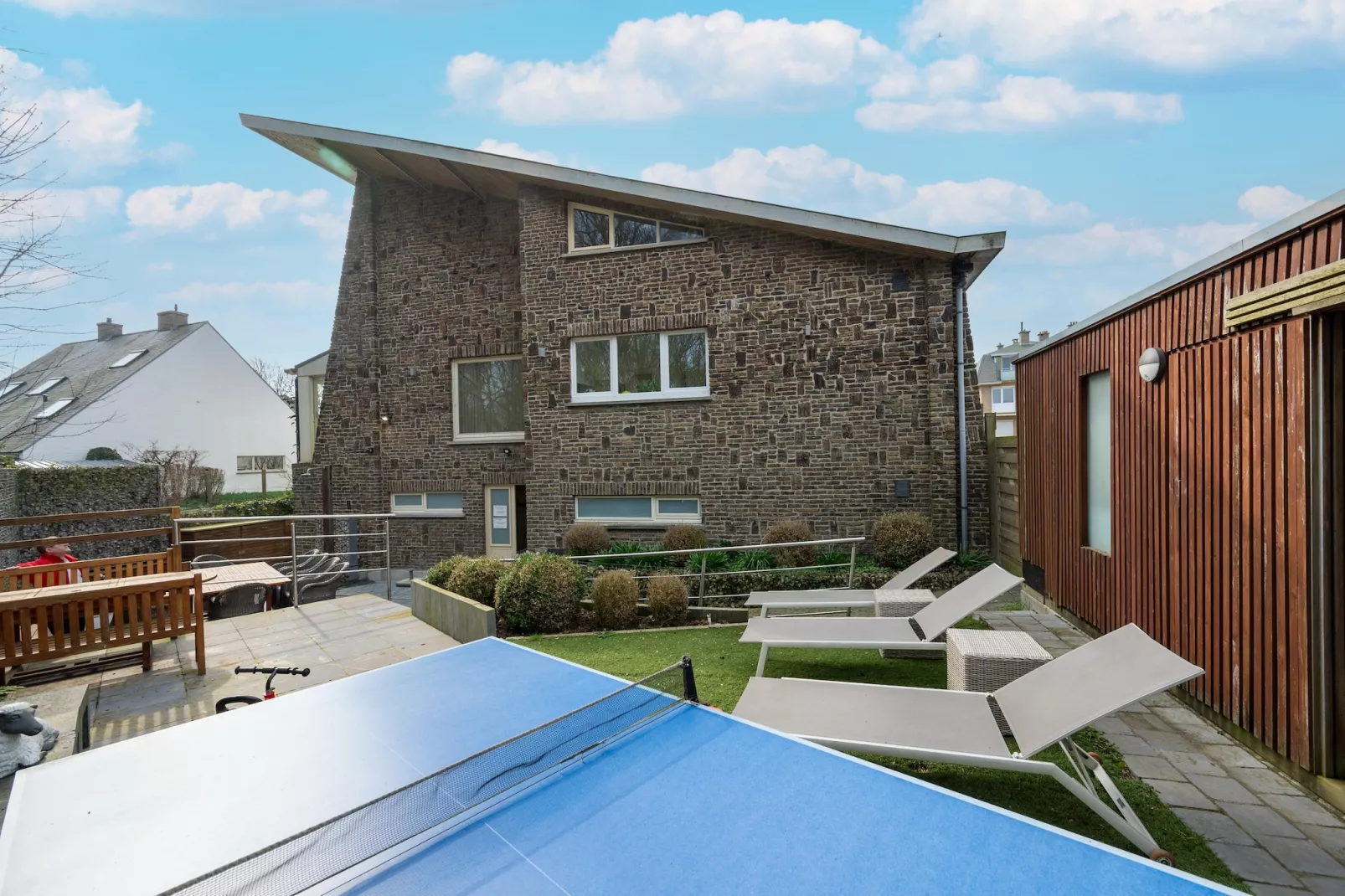 Villa Normand - Exterior in summer