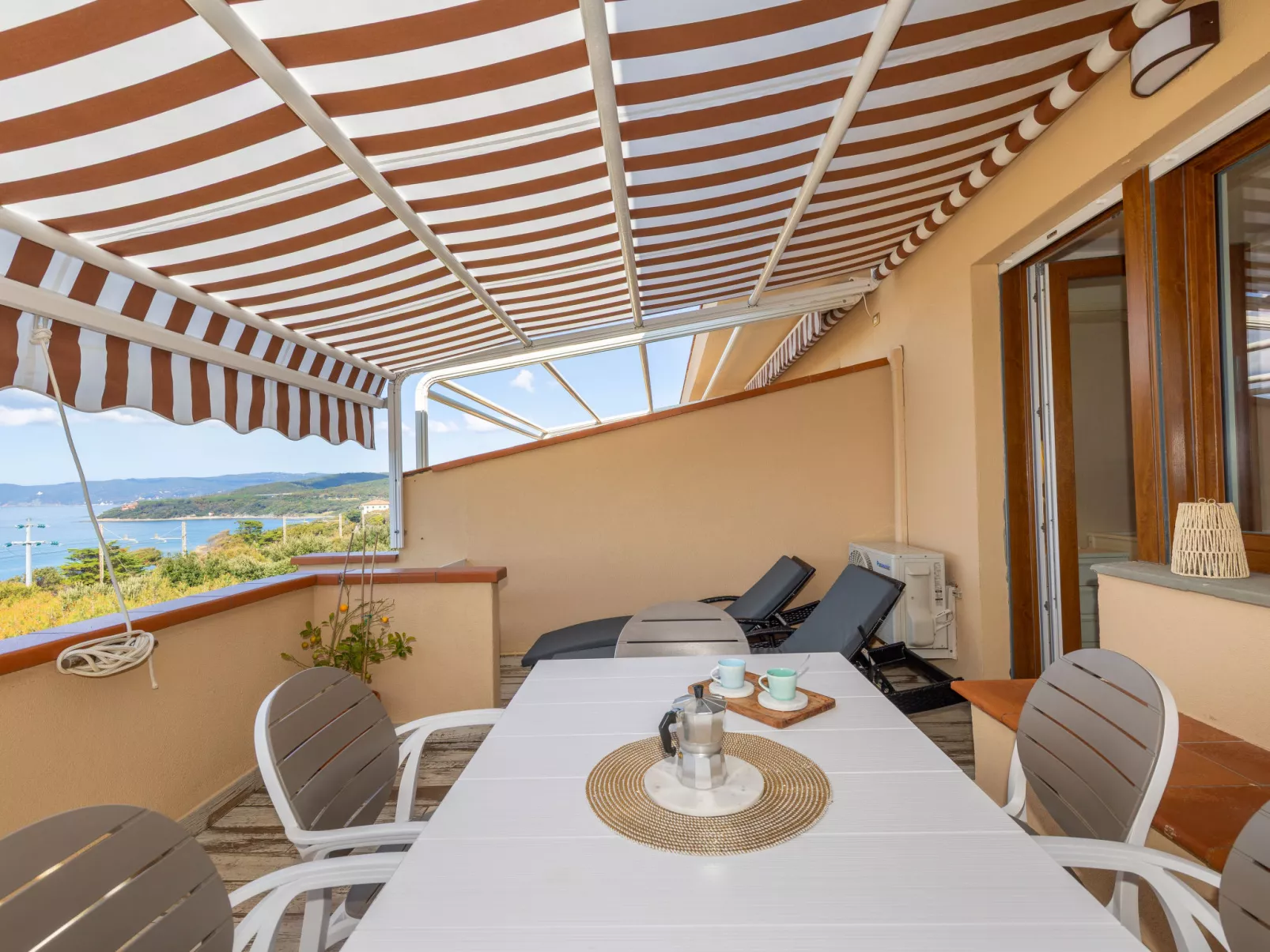 Rosa di sera - Draußen