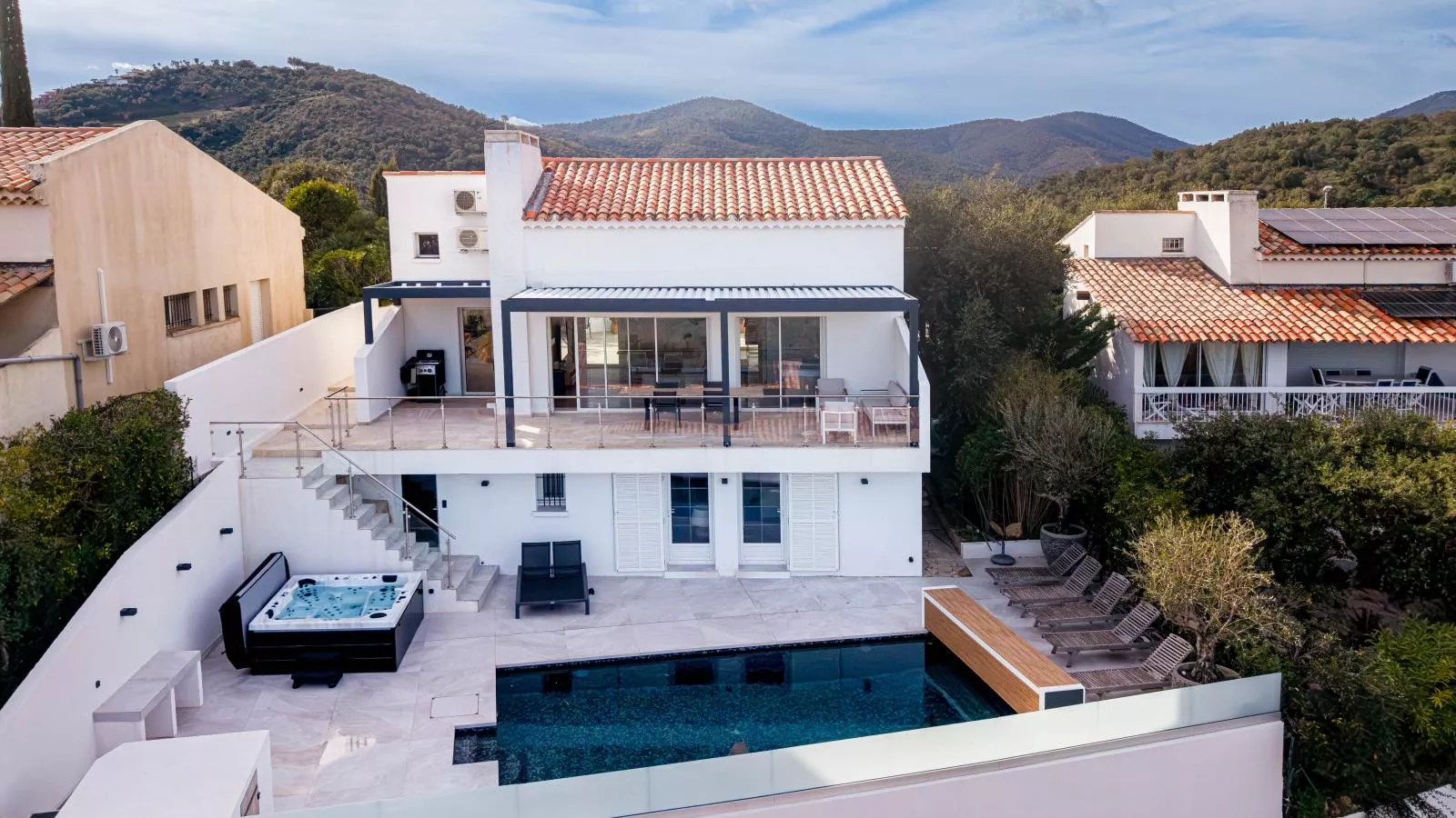 Sara - Extérieur été