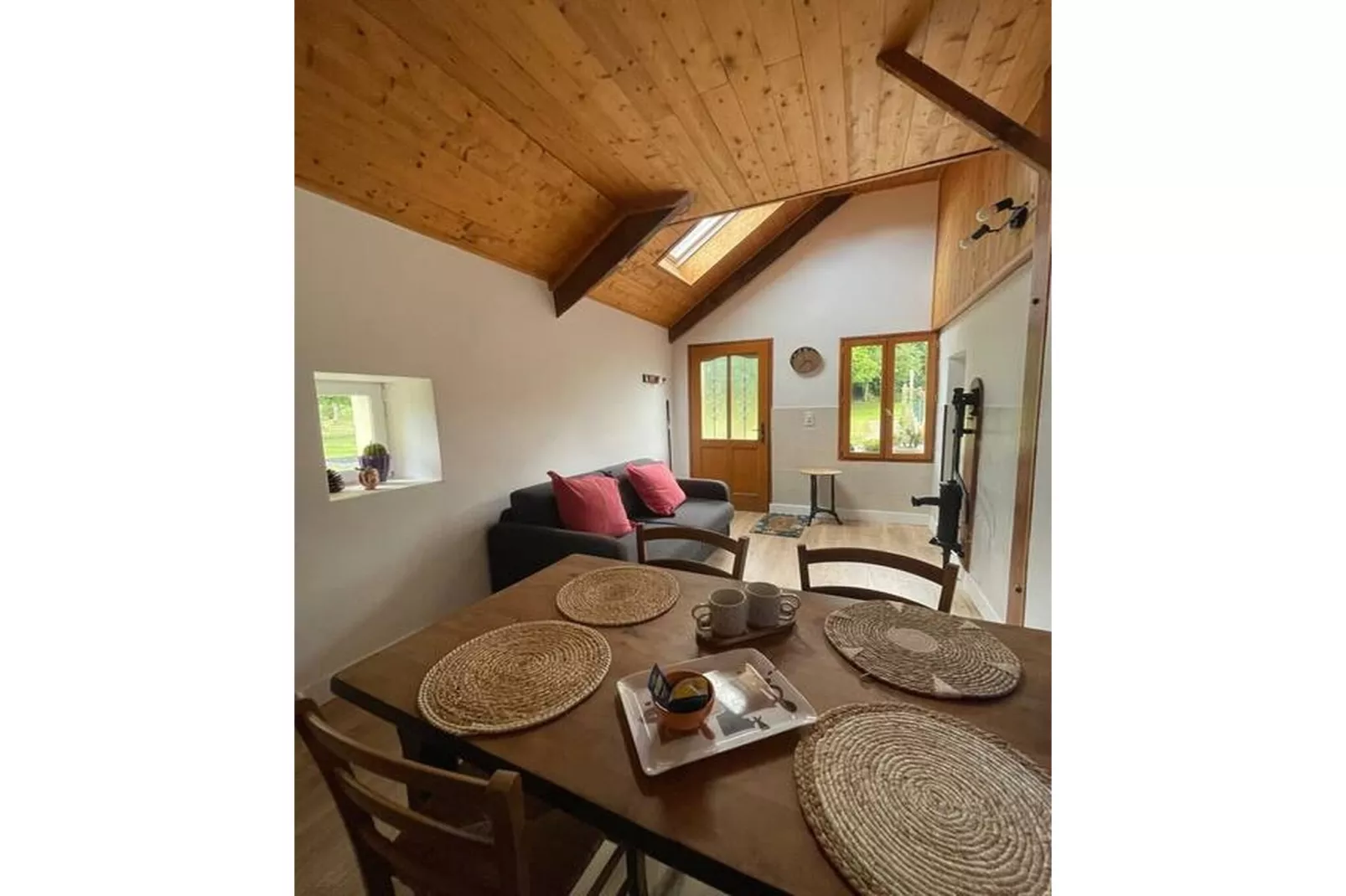 Gîte l'Armor  Jacuzzi terrasse privée cuisine - Esszimmer