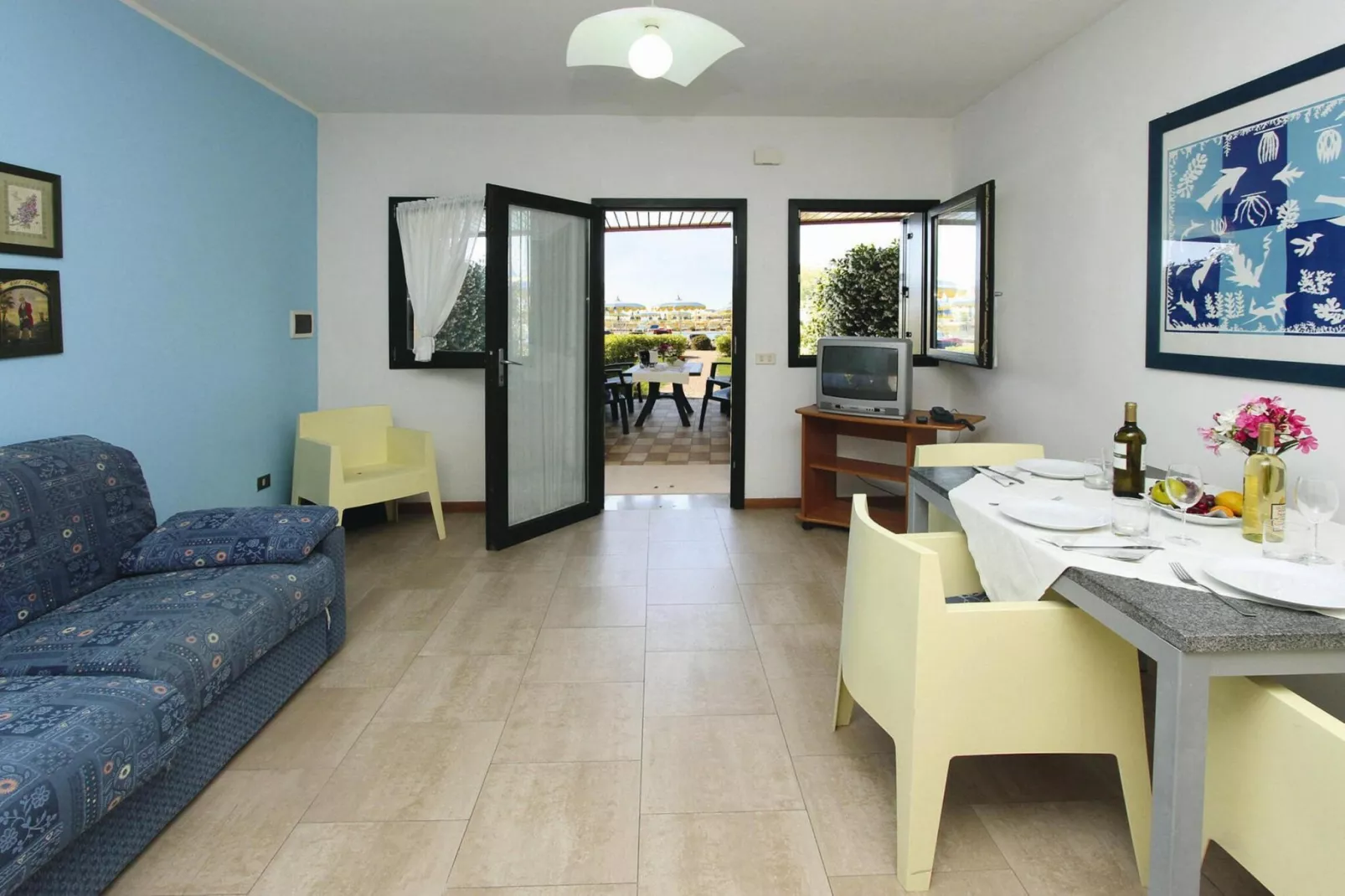 Residence Eurobeach Cavallino-2-Raum-app 40 qm 5 Pers Family - Wohnzimmer