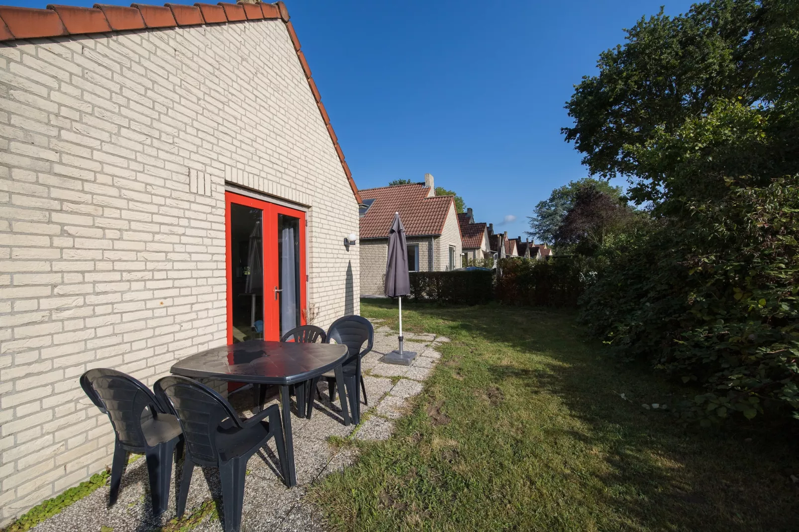 Vakantiepark 't Broeckhuys 1 - Außenbereich Sommer