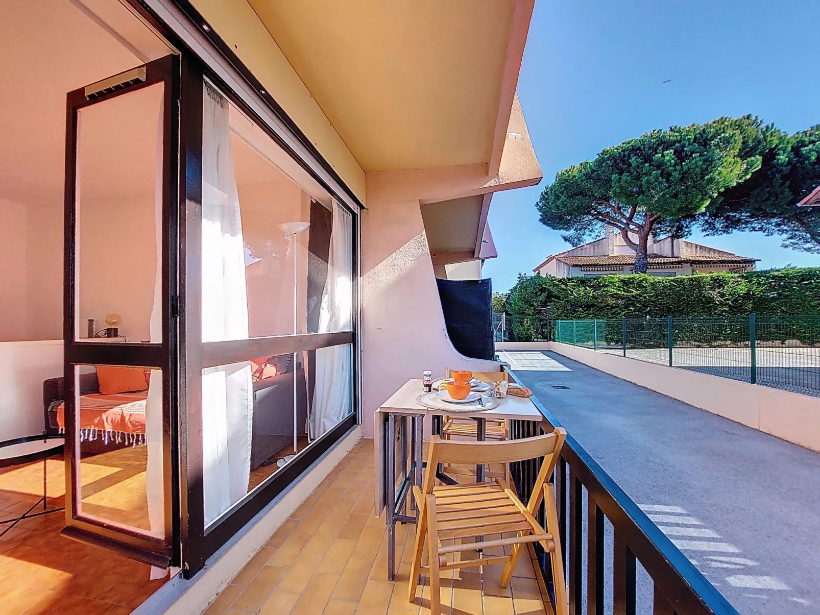 Saint Patrick - Outside