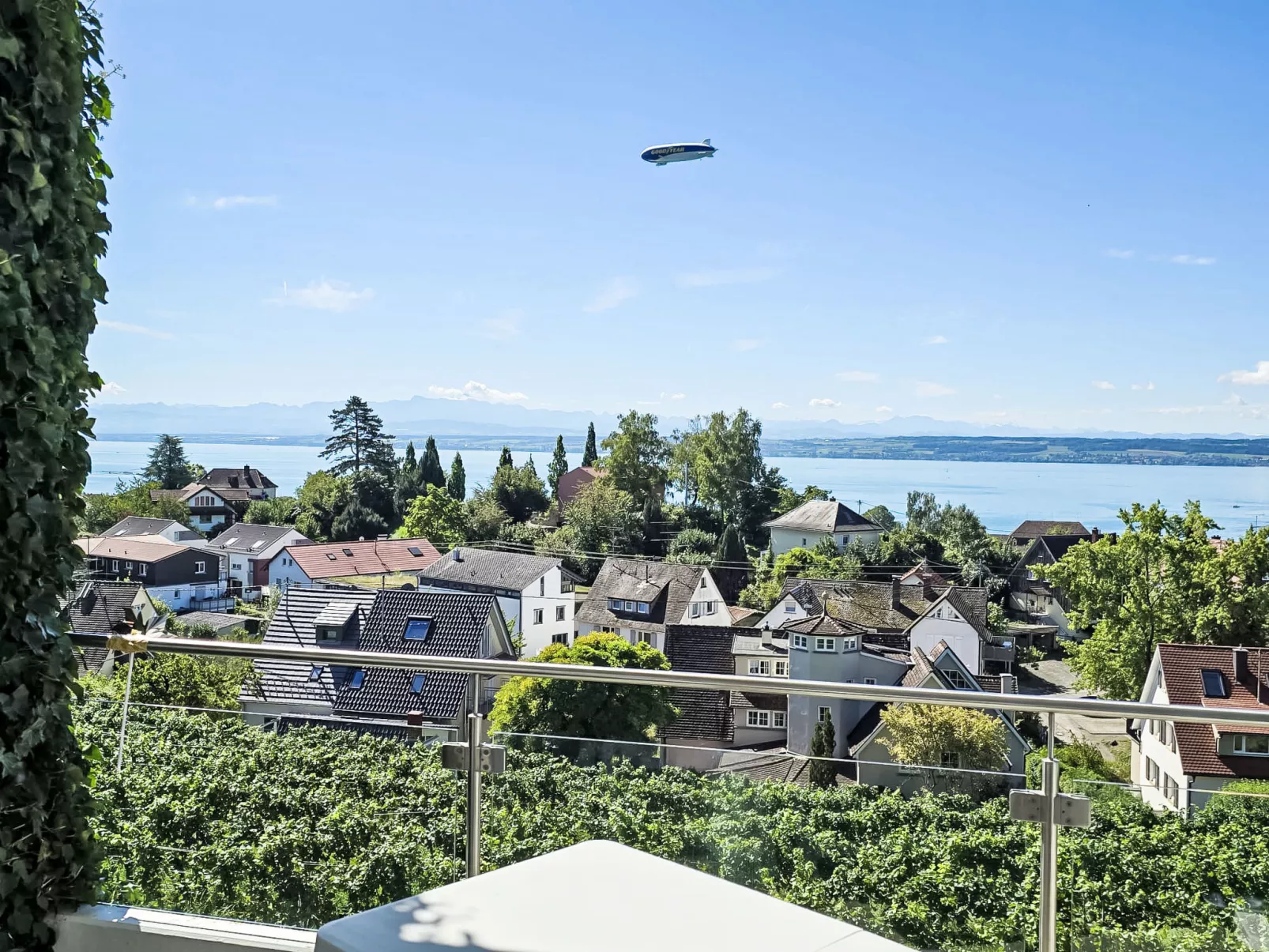 Wohnung B mit Balkon - Dehors