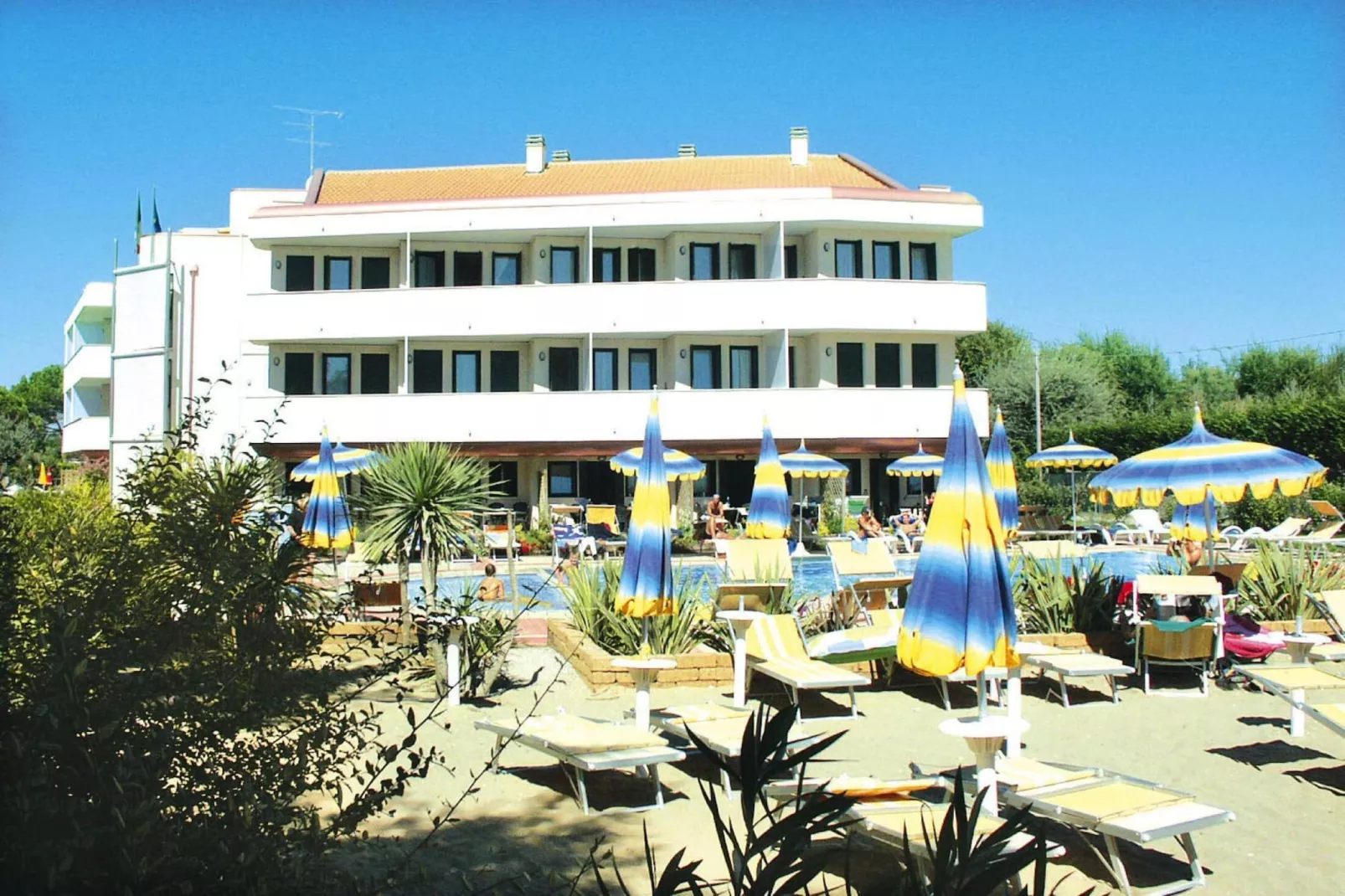 Residence Eurobeach, Cavallino-Studio - 30qm 3 Pers. - Außenbereich Sommer